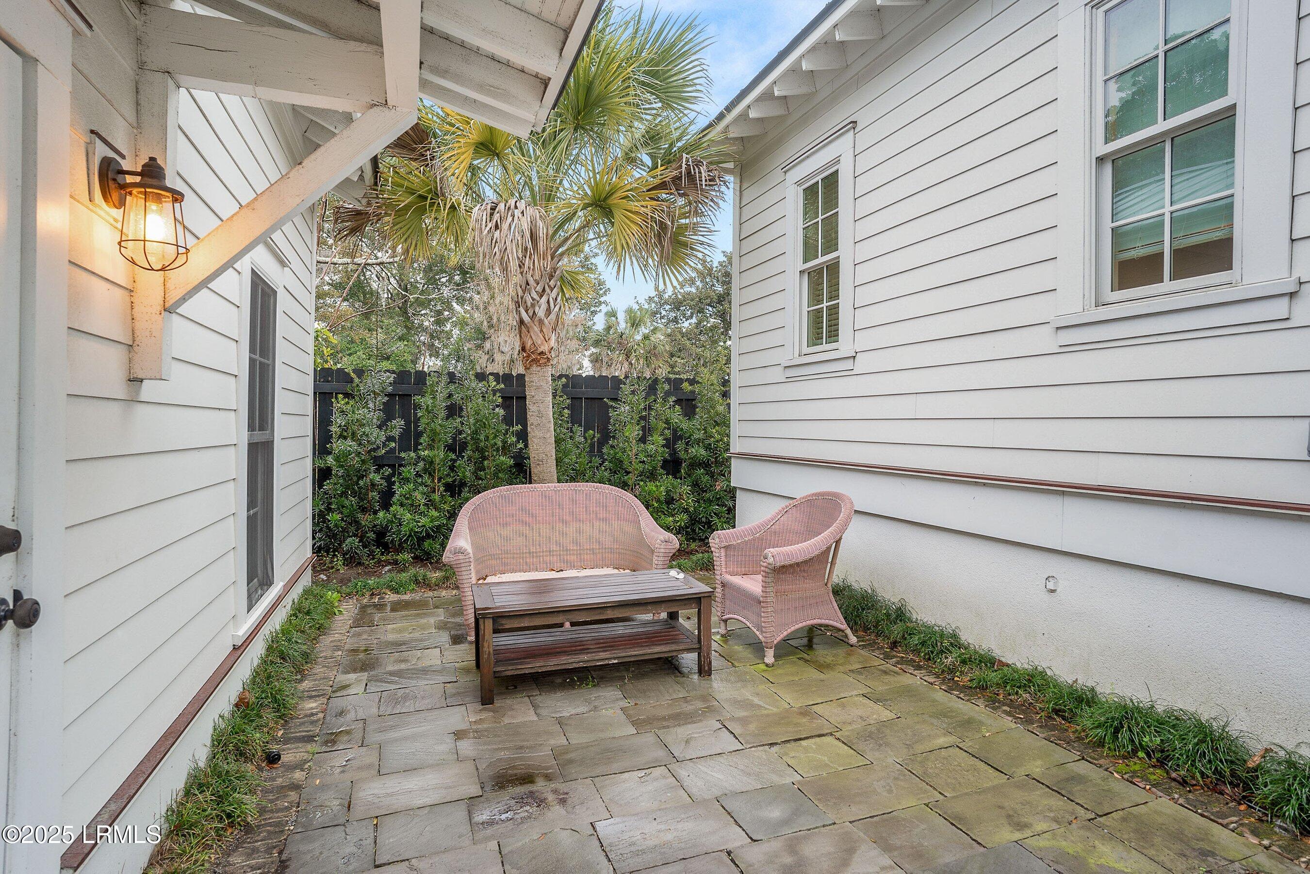 1611 Duke Street