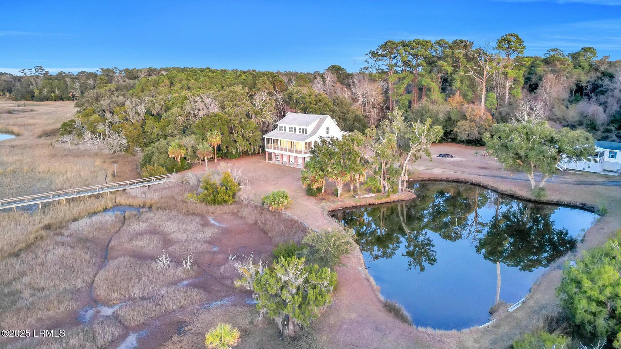 51 Coffin Point Road, St. Helena Island
