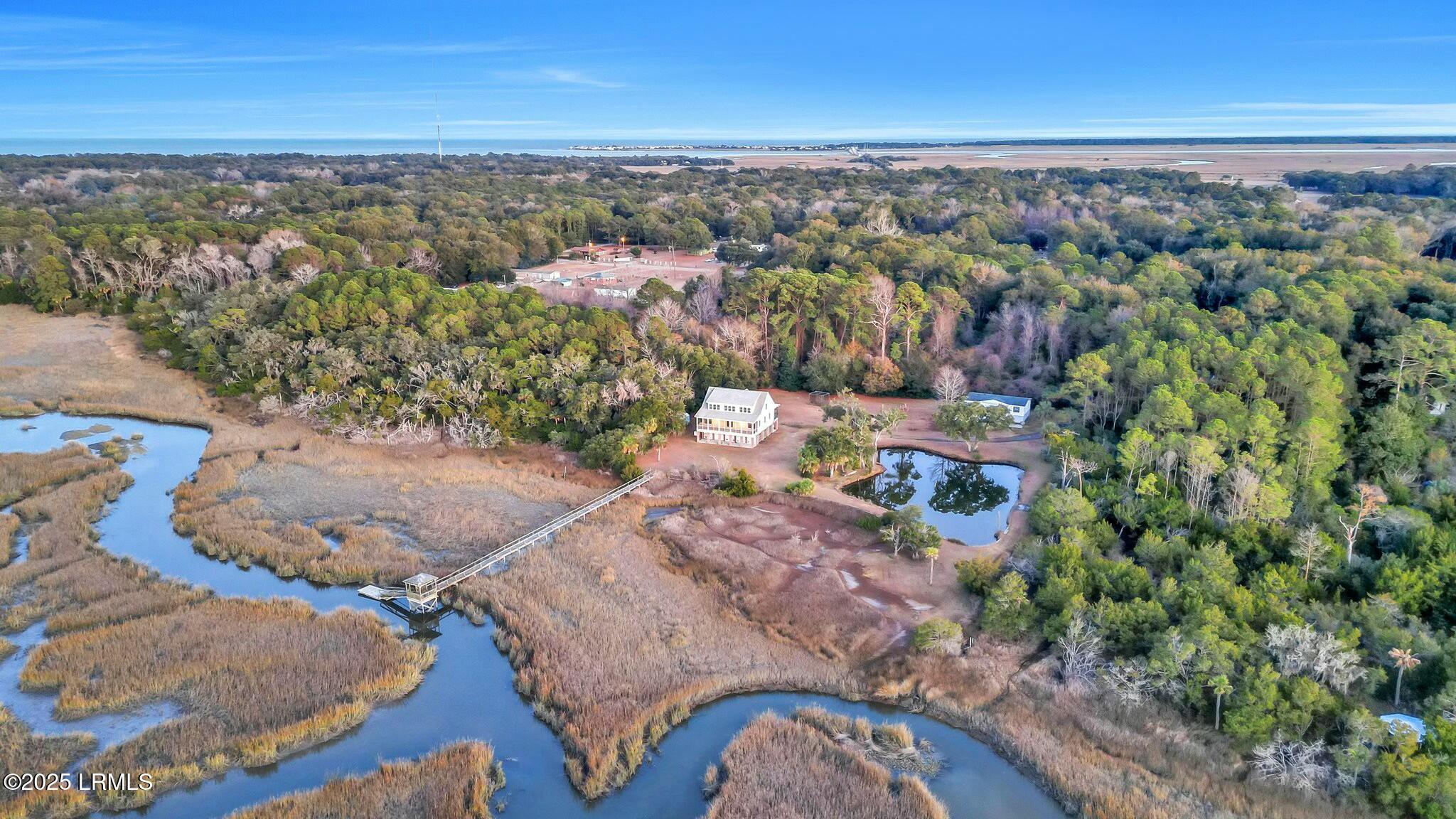 51 Coffin Point Road, St. Helena Island