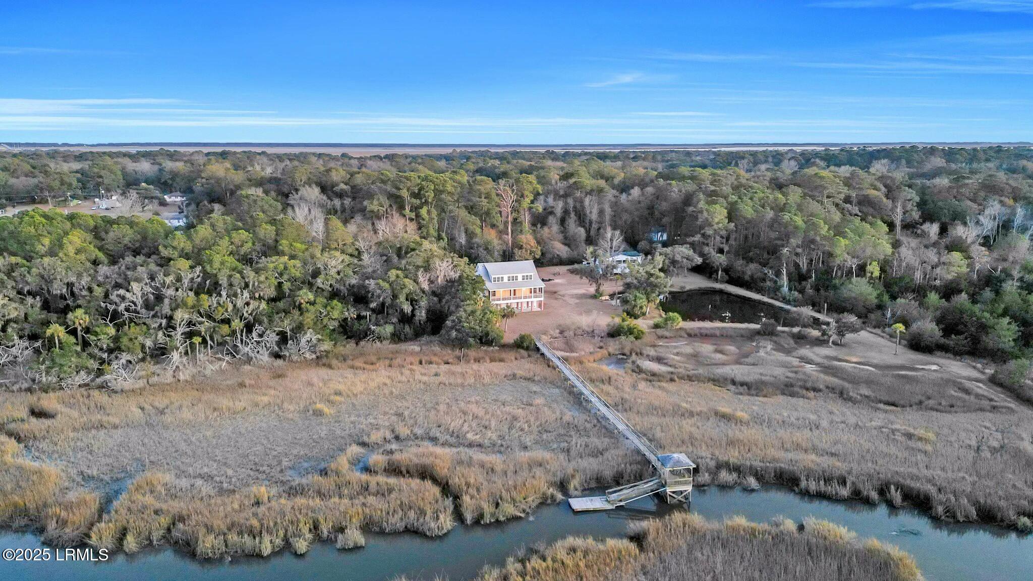 51 Coffin Point Road, St. Helena Island