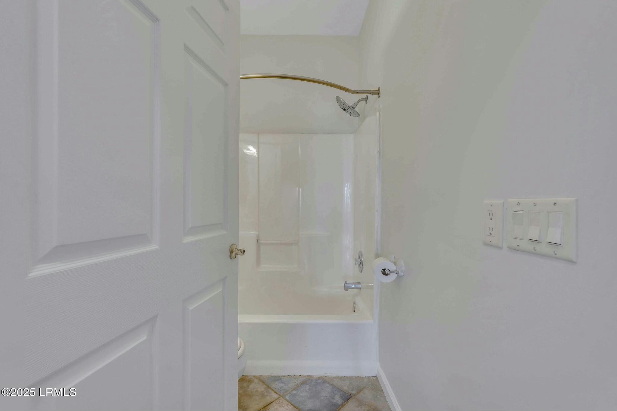 51 Coffin Point Road, St. Helena Island