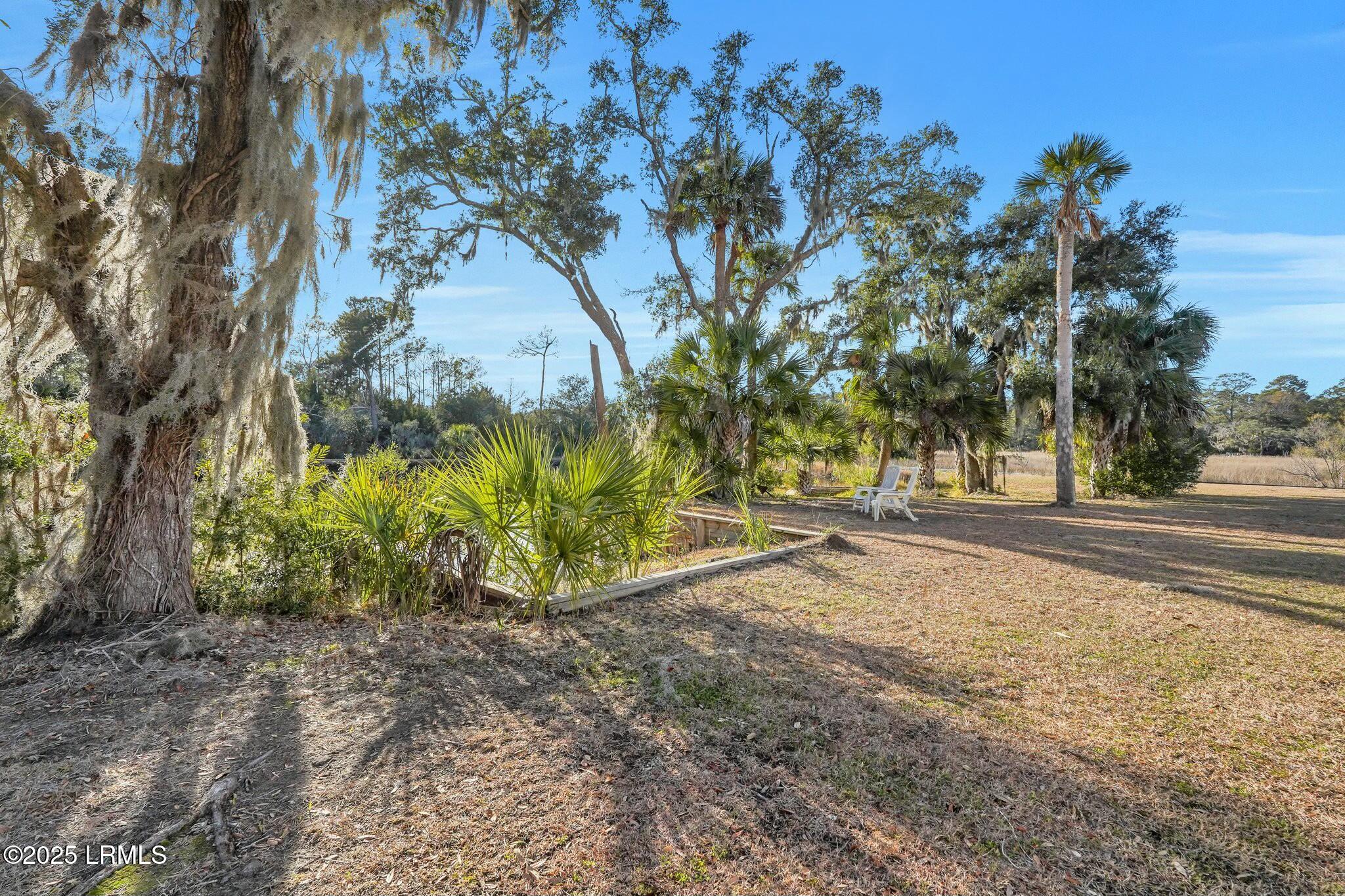 51 Coffin Point Road, St. Helena Island
