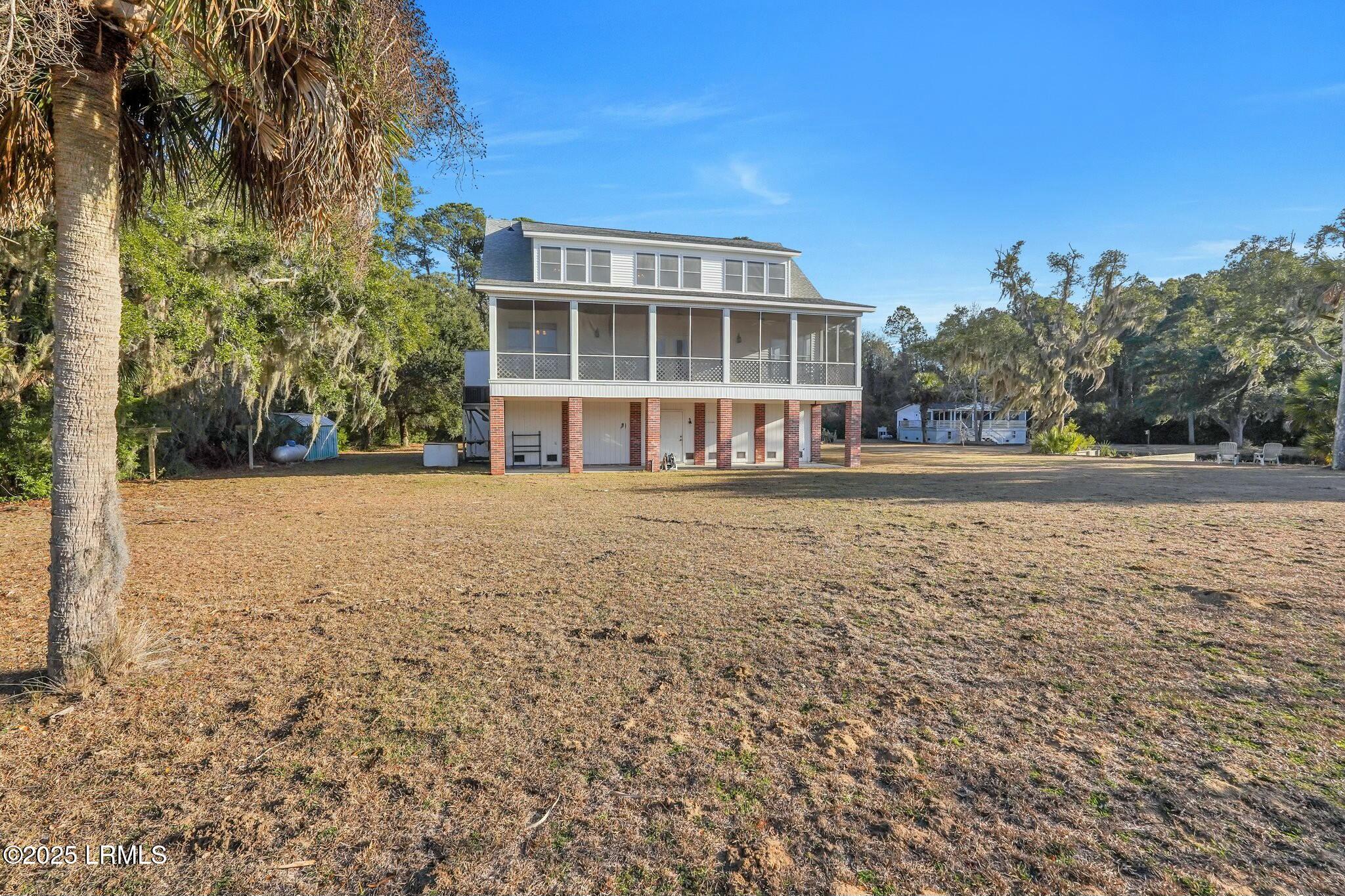 51 Coffin Point Road, St. Helena Island
