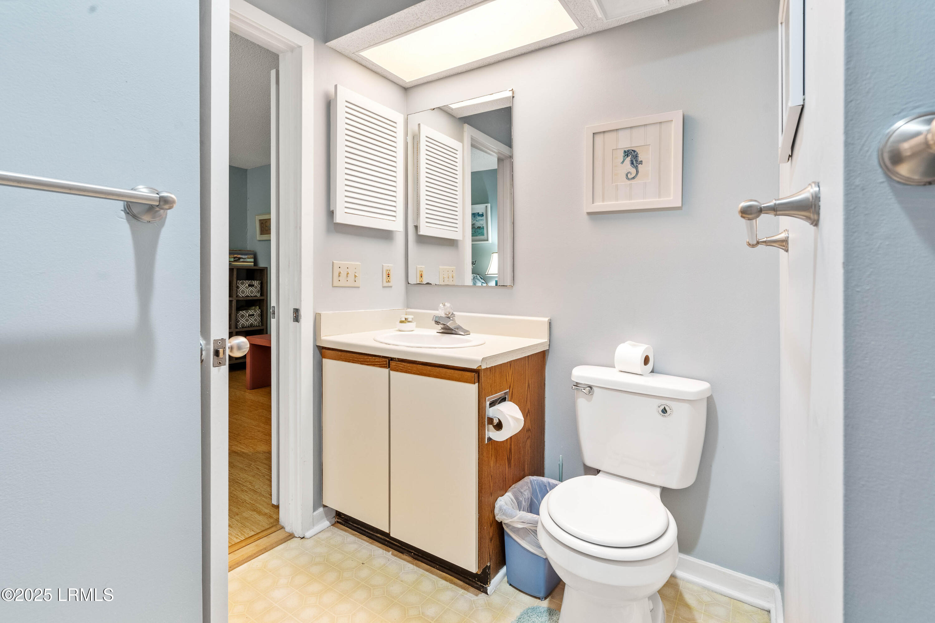 2 Harbor Drive N, L210