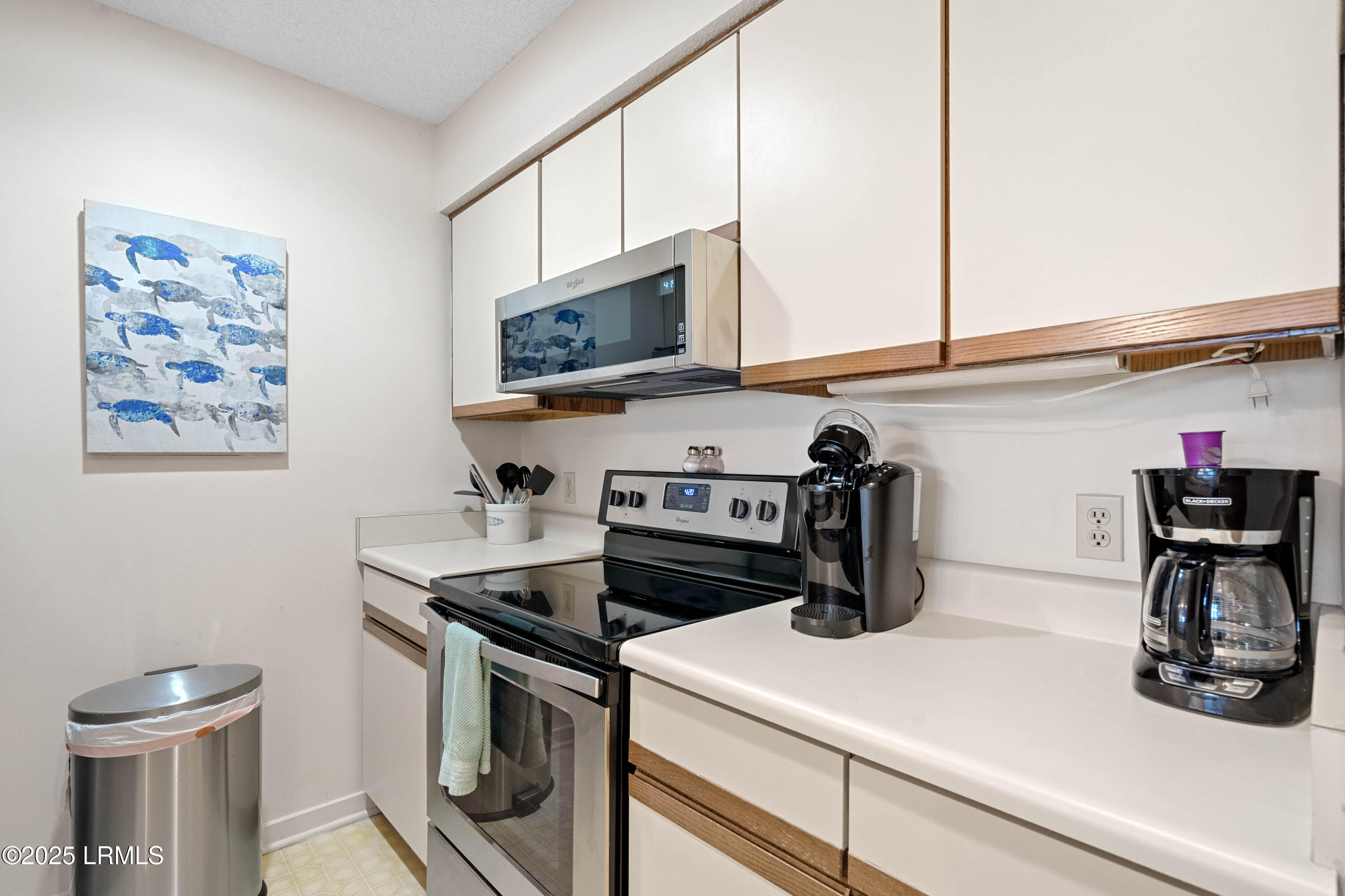 2 Harbor Drive N, L210