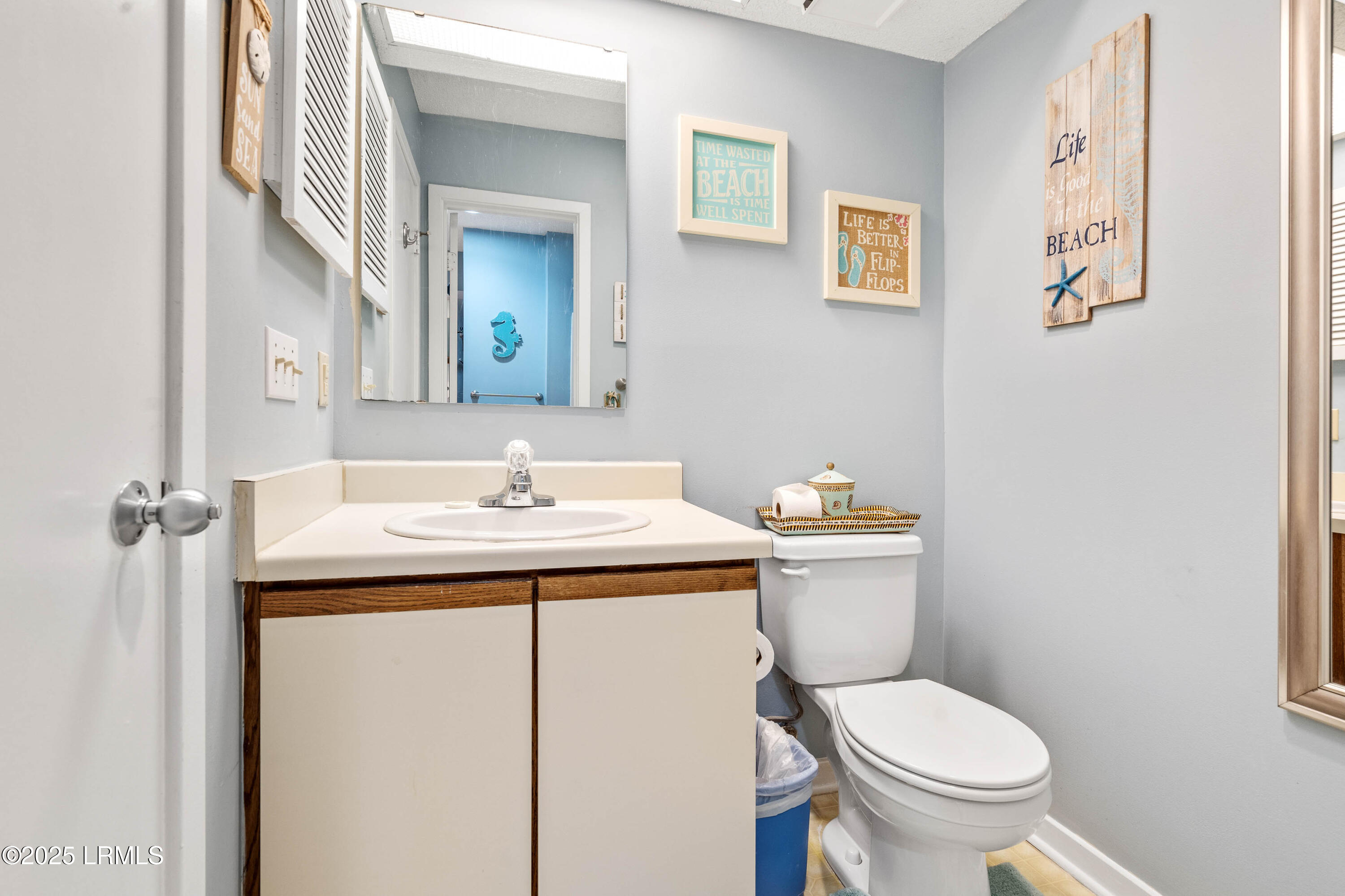 2 Harbor Drive N, L210