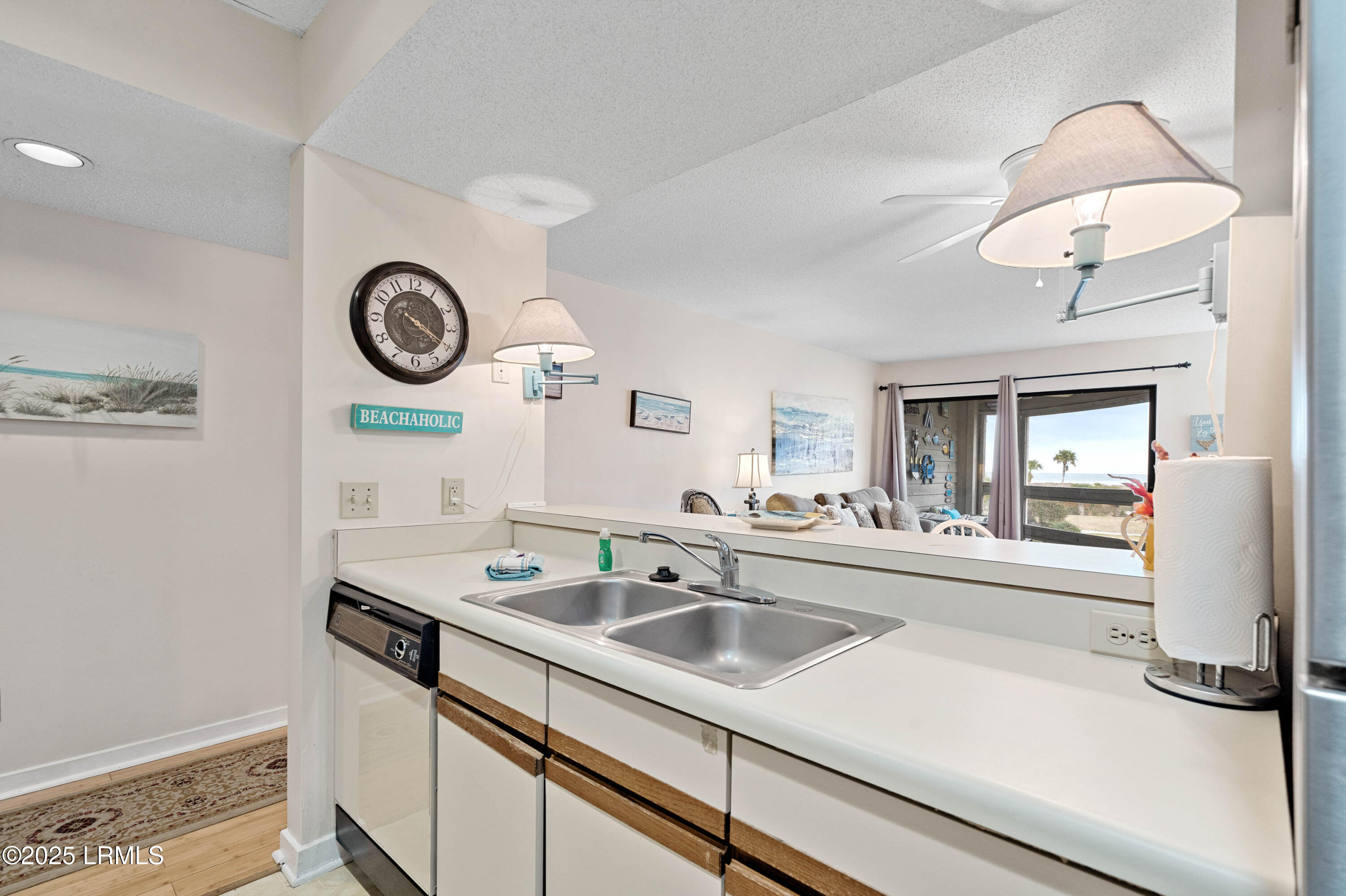 2 Harbor Drive N, L210