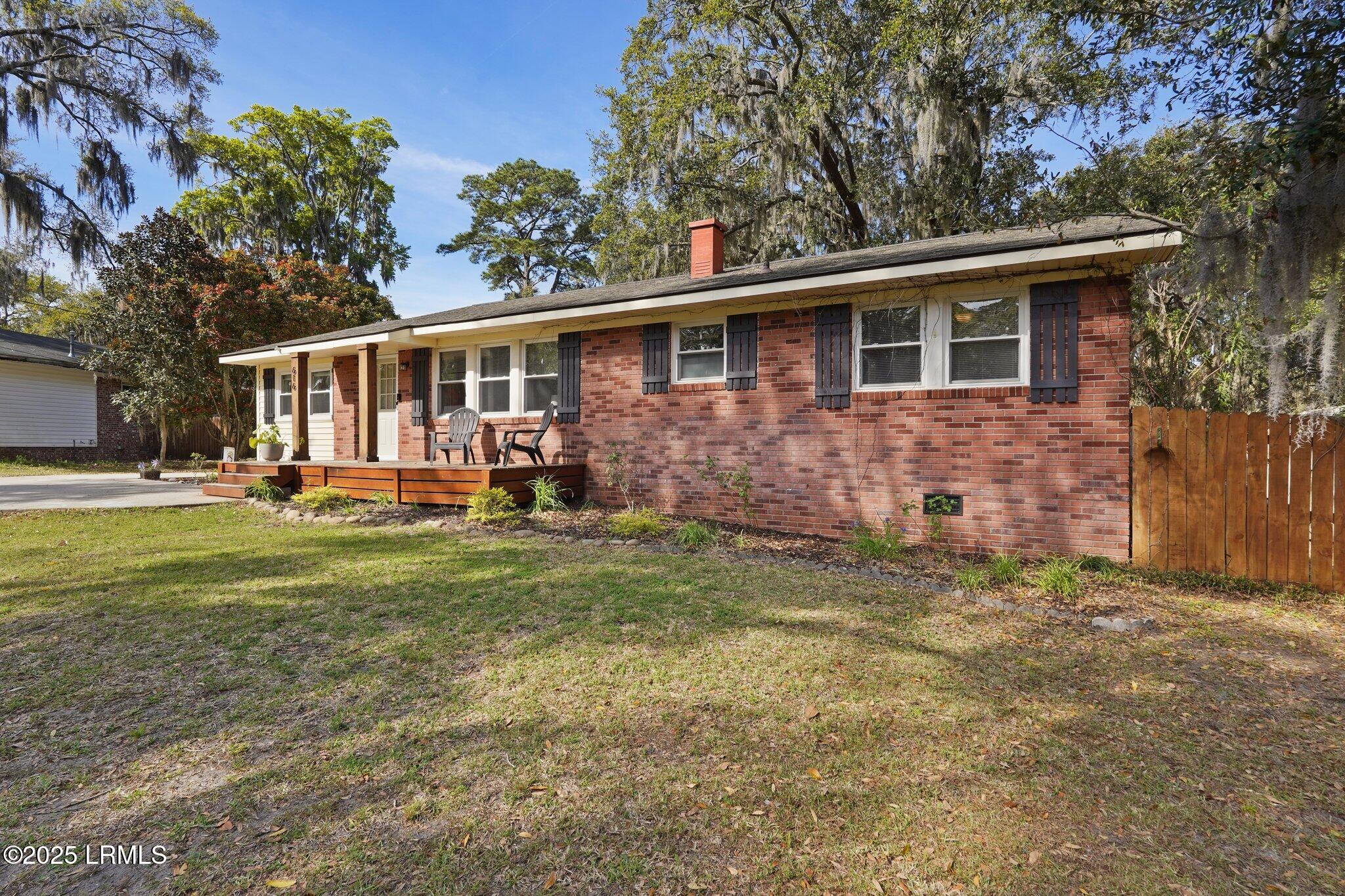 616 Mystic Drive E