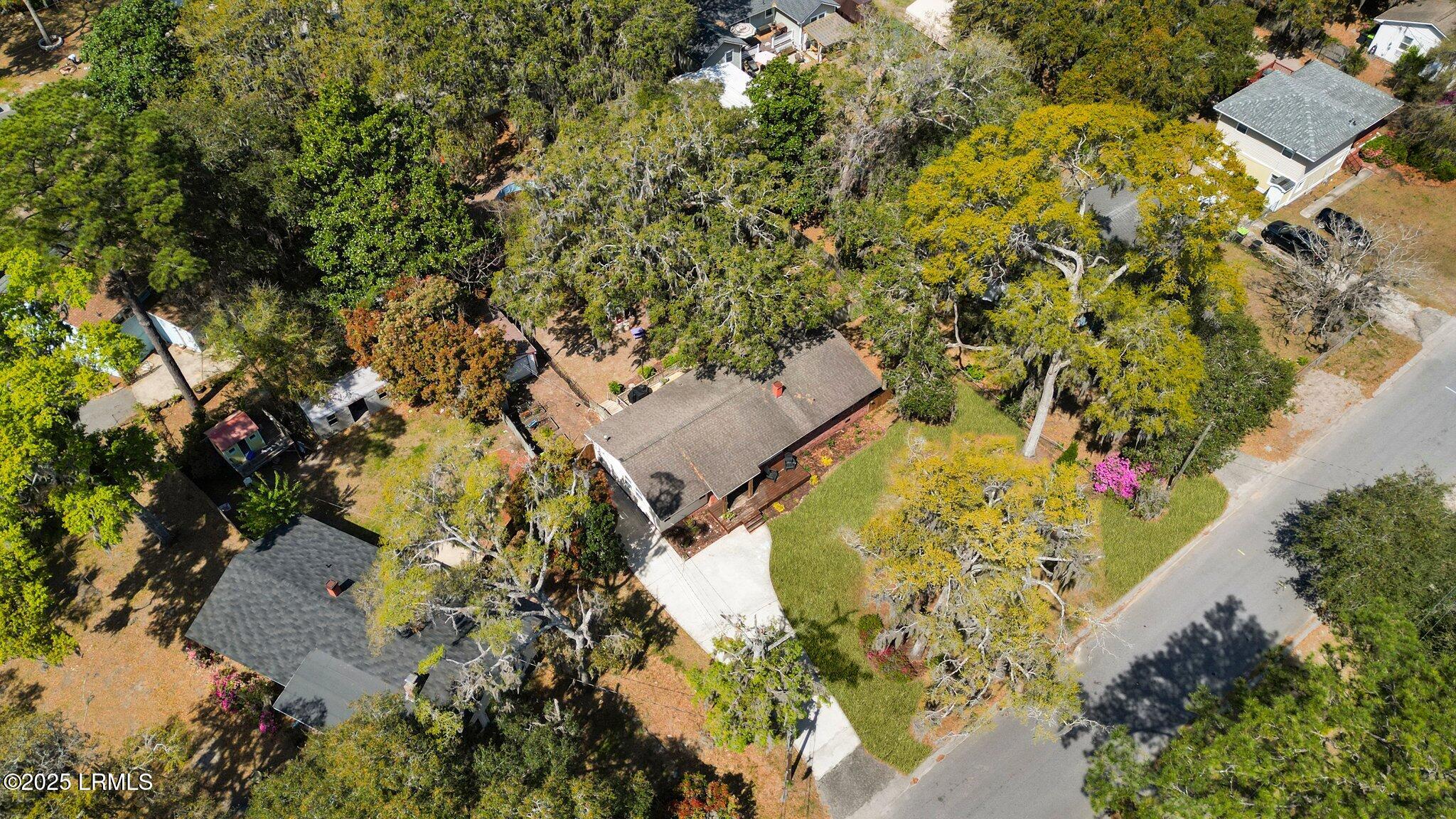 616 Mystic Drive E