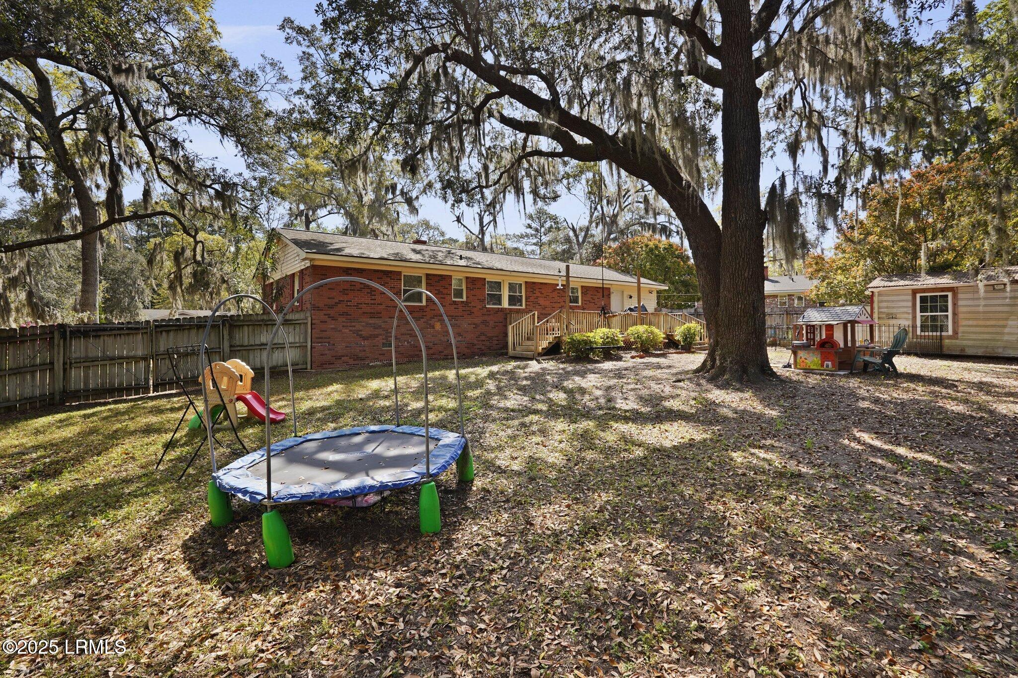 616 Mystic Drive E