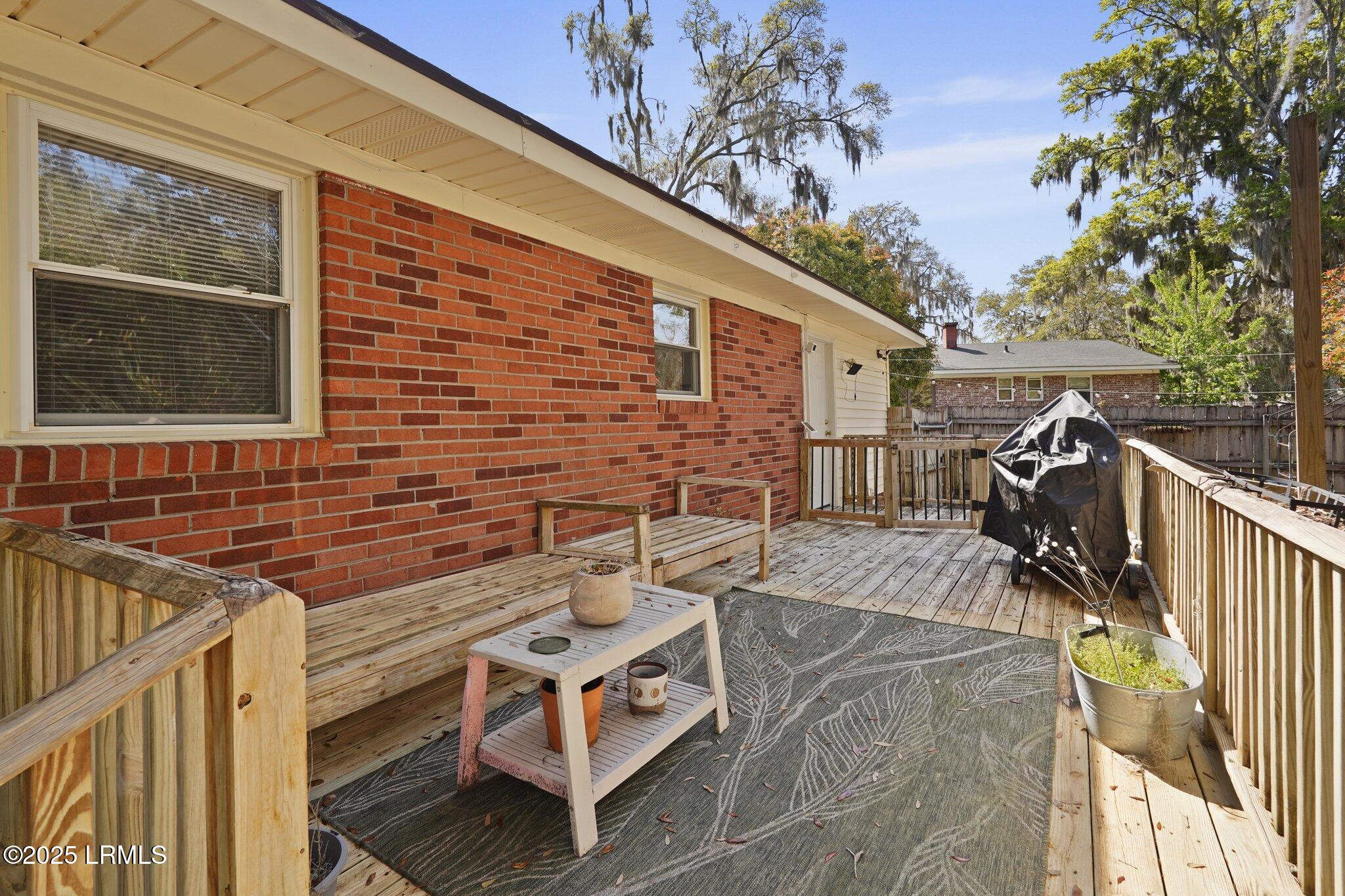 616 Mystic Drive E