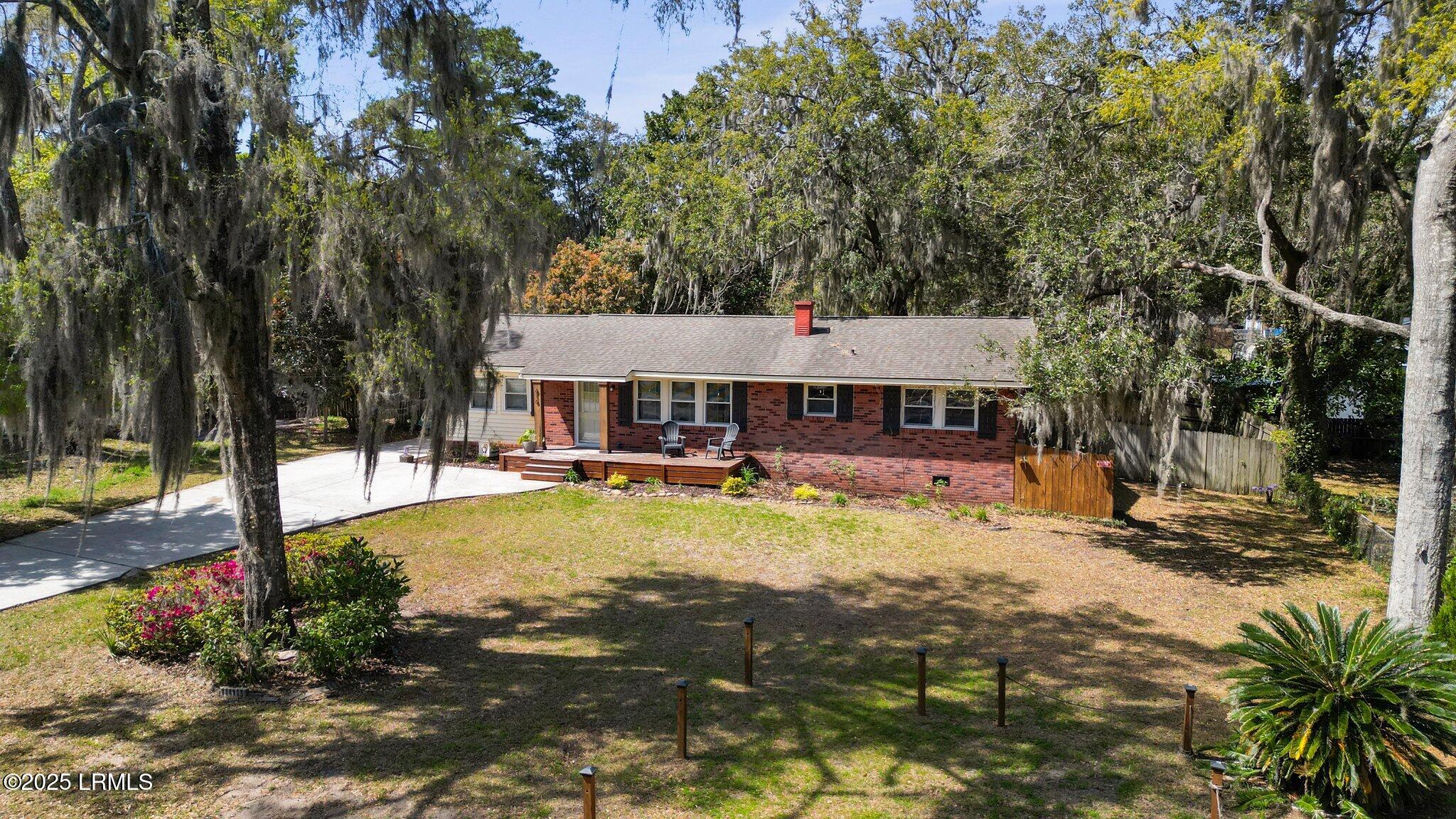 616 Mystic Drive E