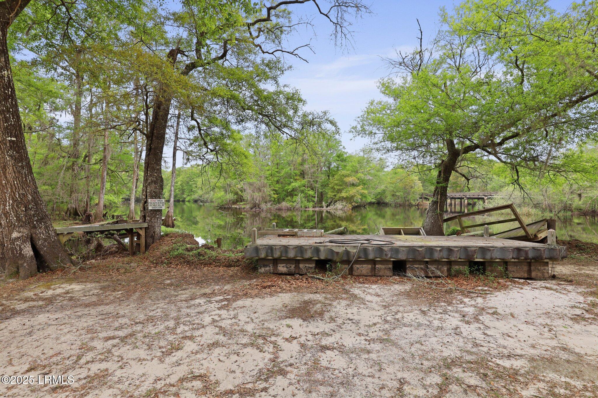 16703 Hendersonville Highway
