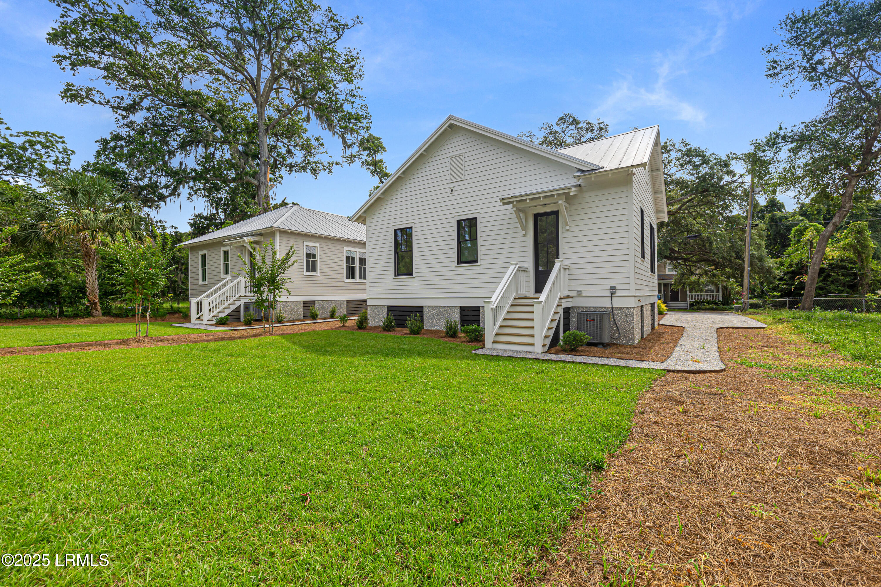 418 Waight Street