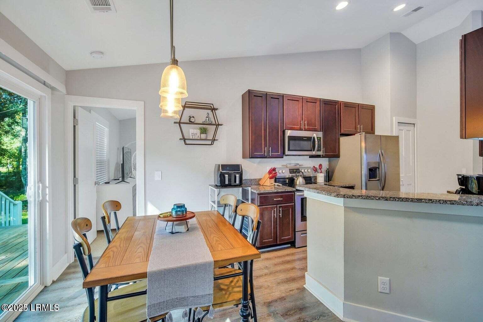11 Arbor Lane, St. Helena Island