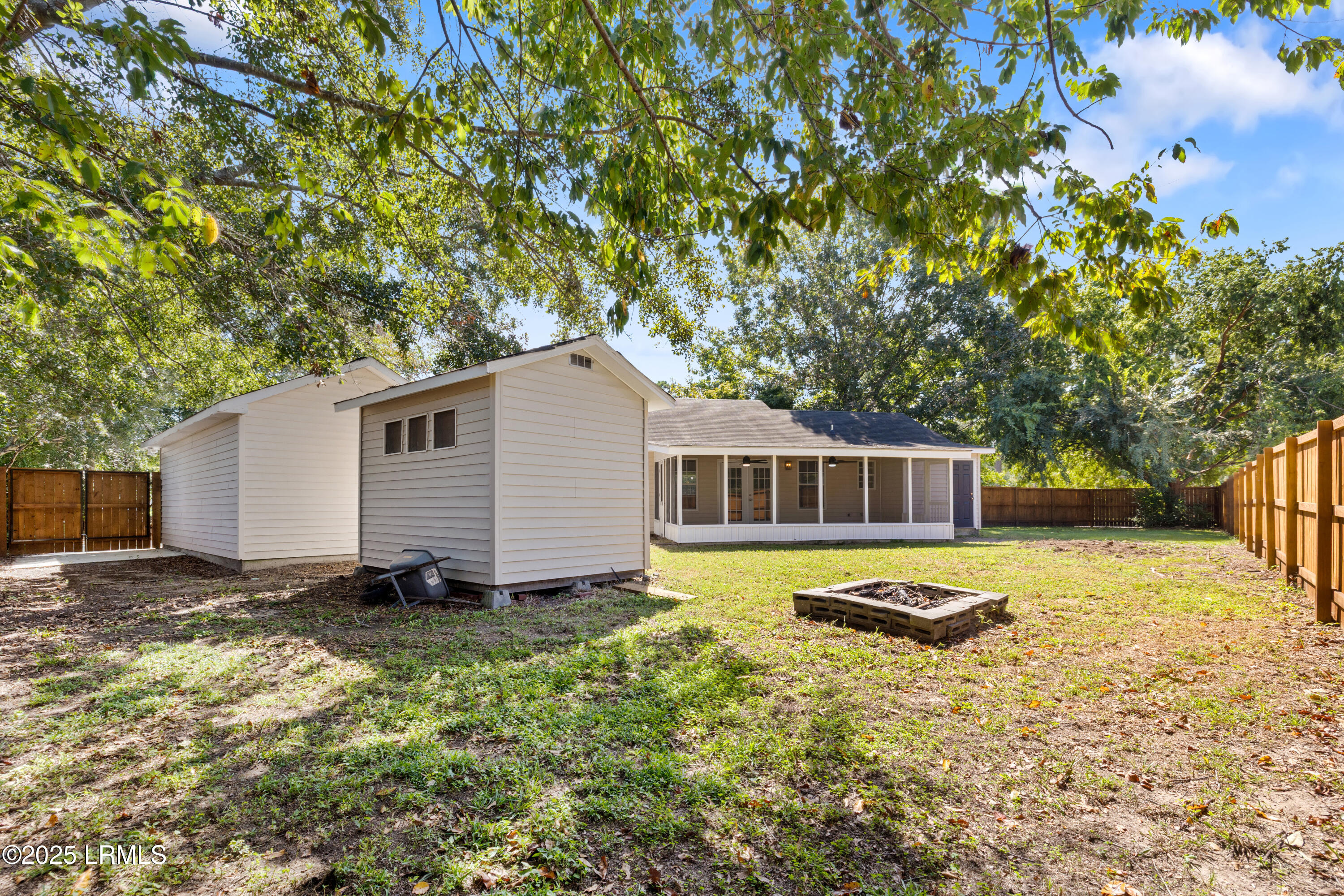 1 Irongate Drive