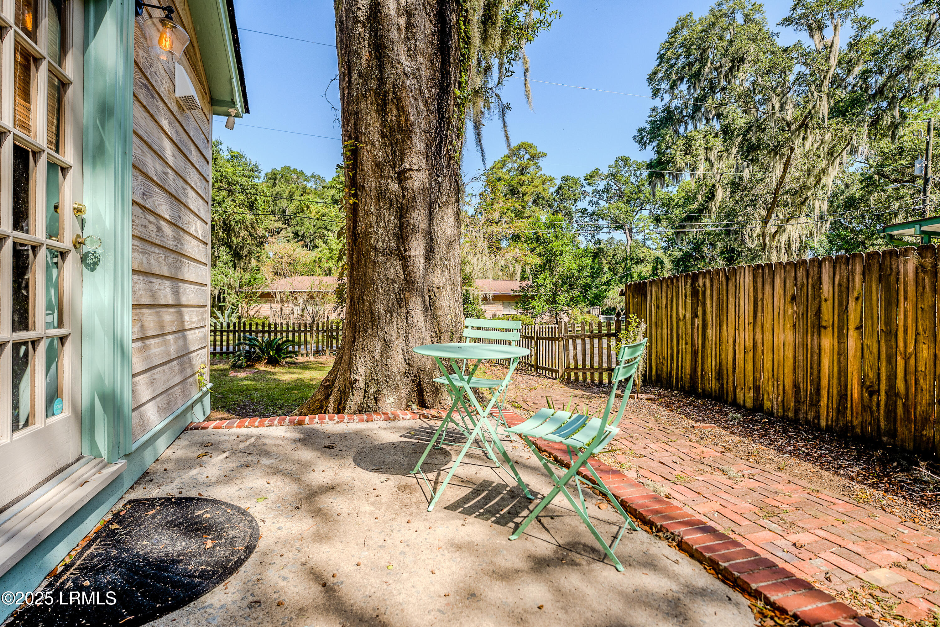 2514 Acorn Hill Avenue