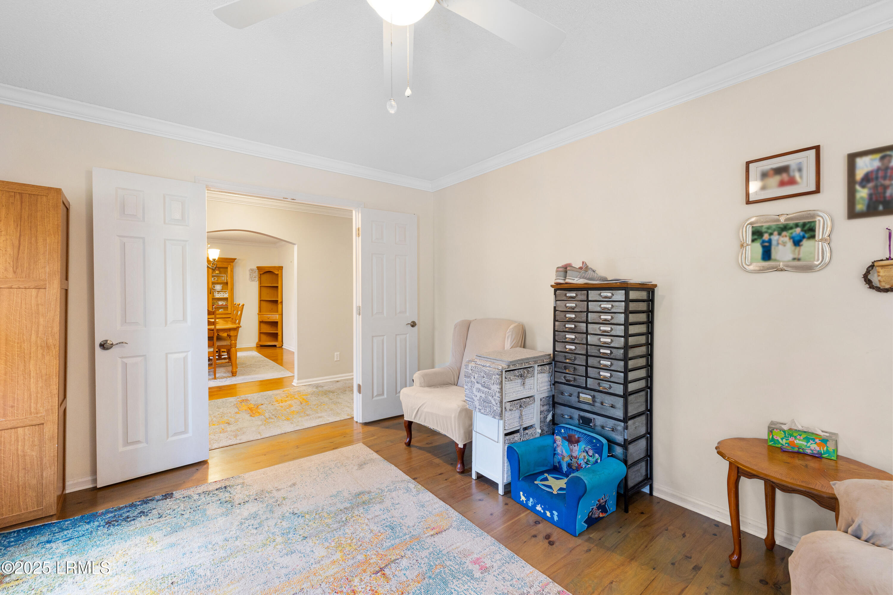 6 Spring Knob Circle