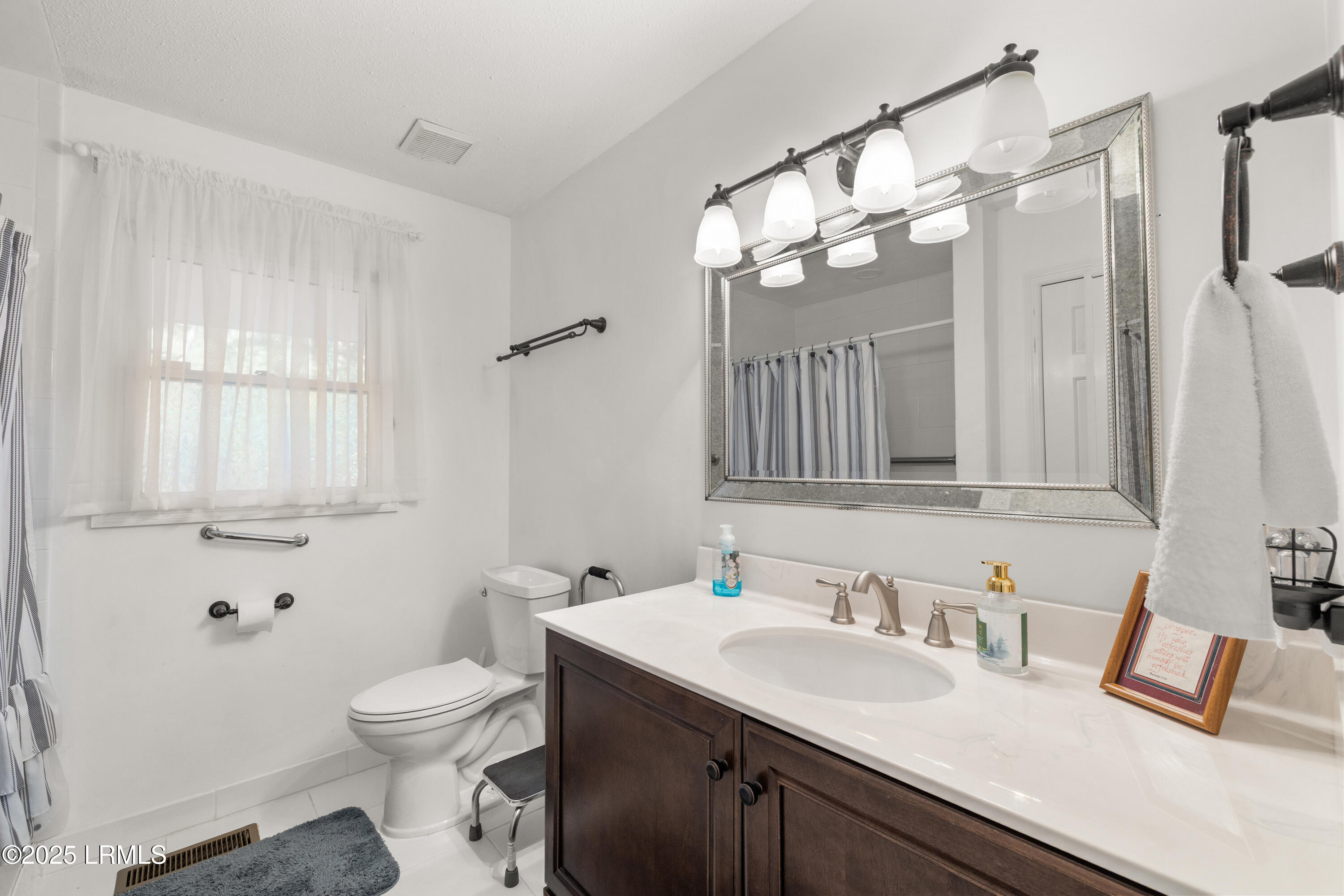 6 Spring Knob Circle