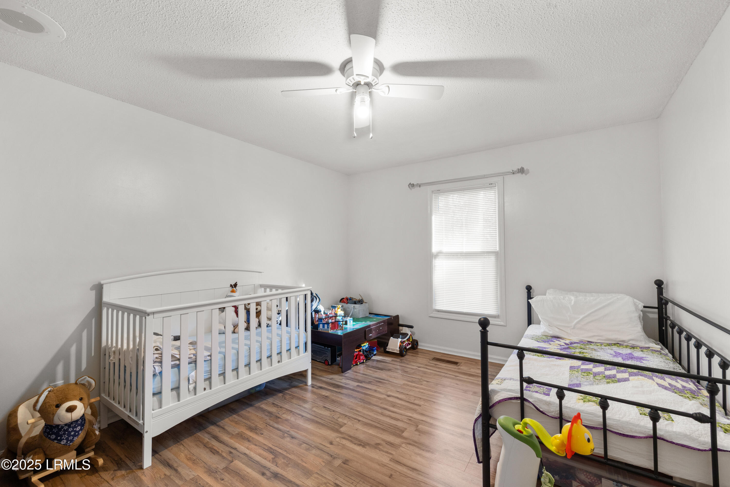 6 Spring Knob Circle