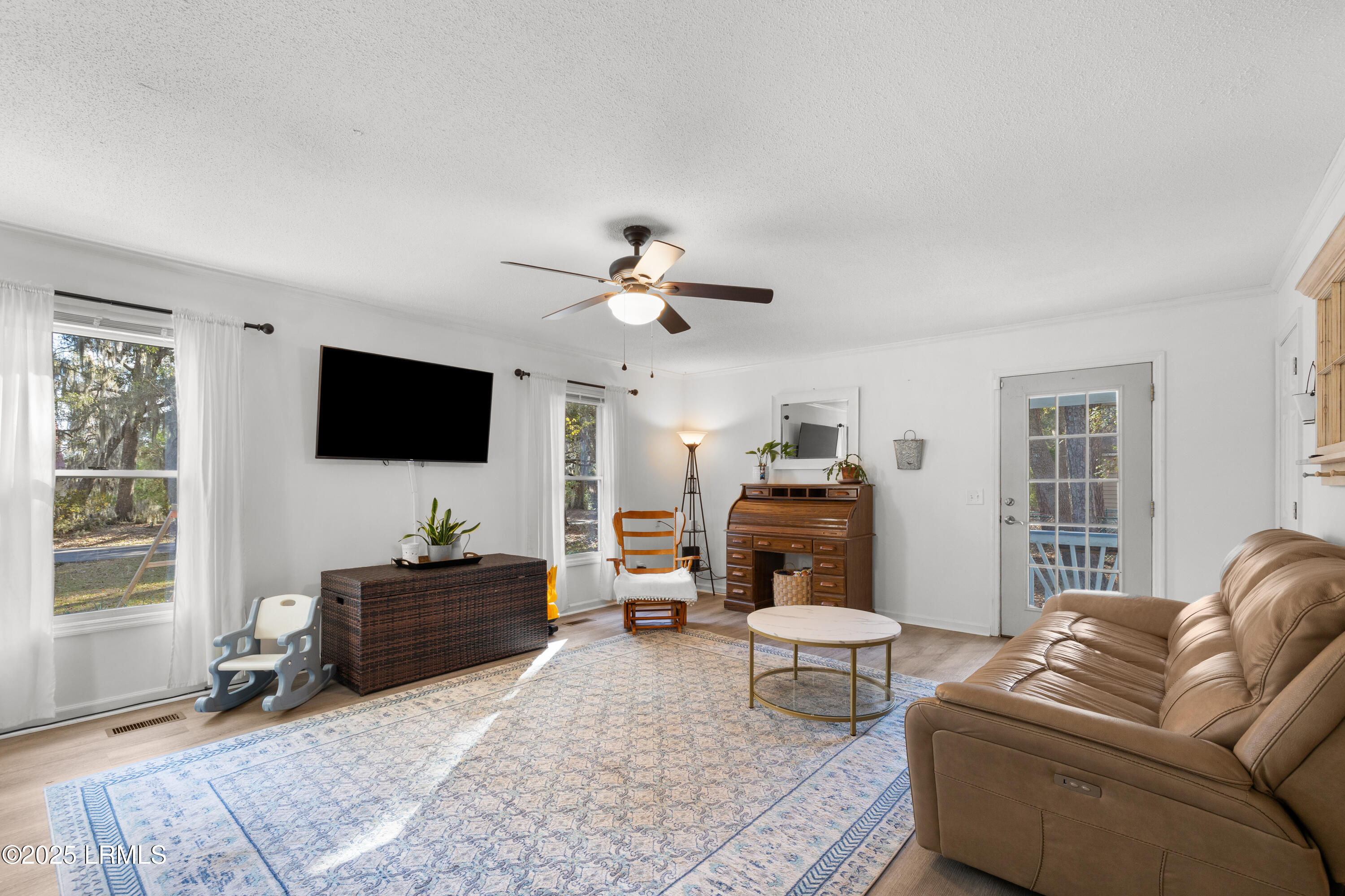 6 Spring Knob Circle