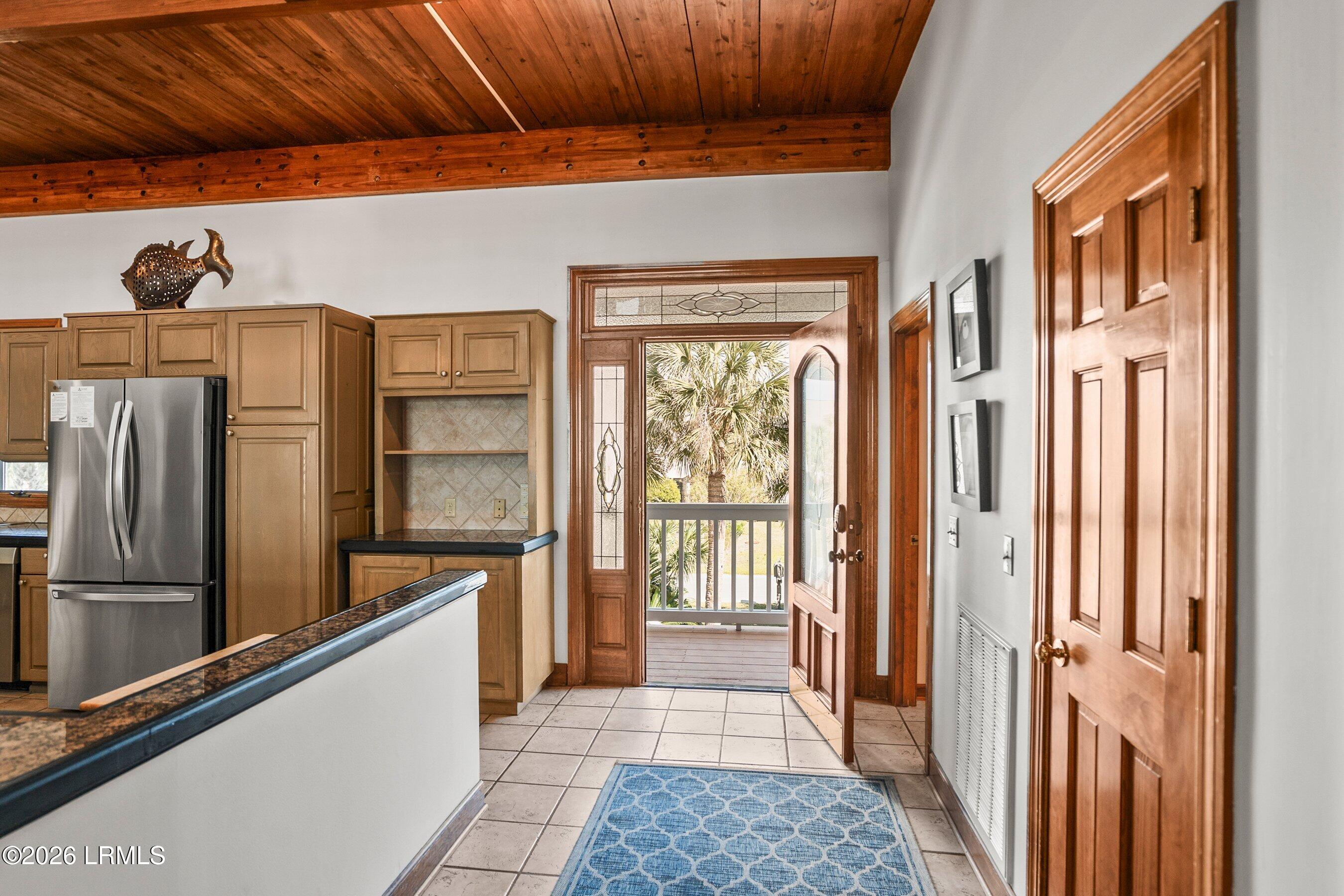 452 Tarpon Boulevard
