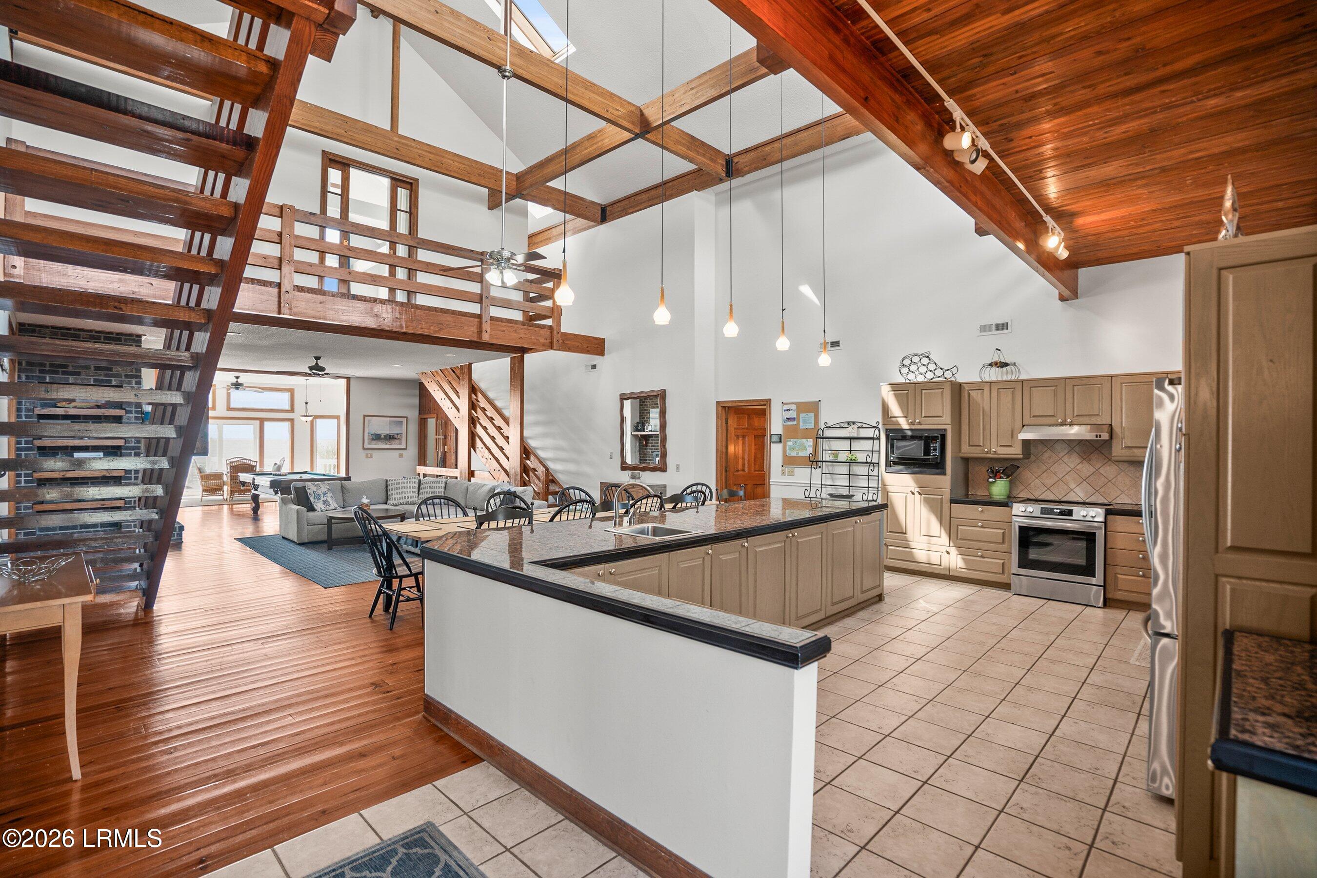 452 Tarpon Boulevard