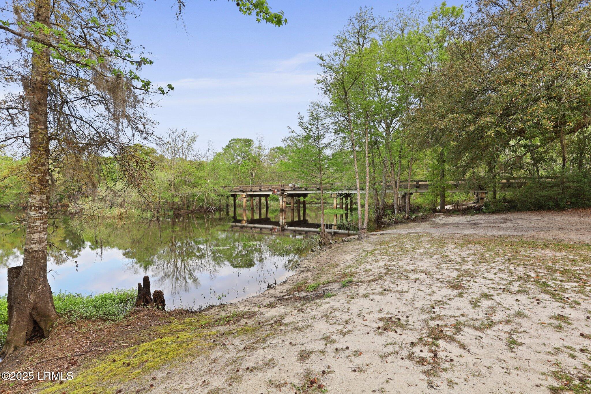 16703 Hendersonville Highway