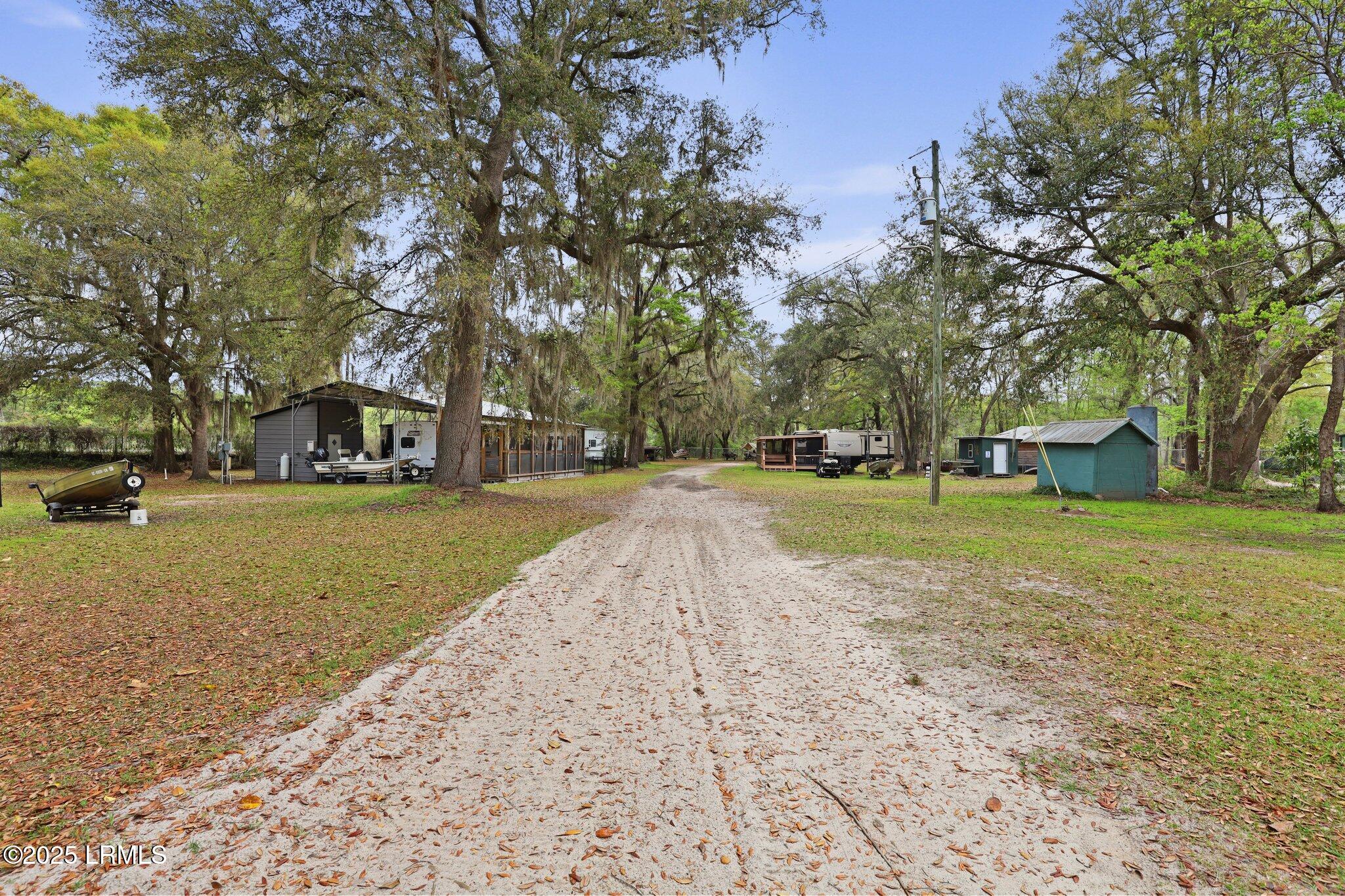 16703 Hendersonville Highway