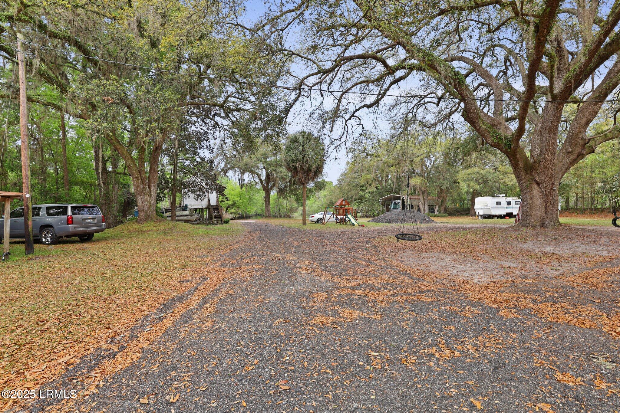 16703 Hendersonville Highway