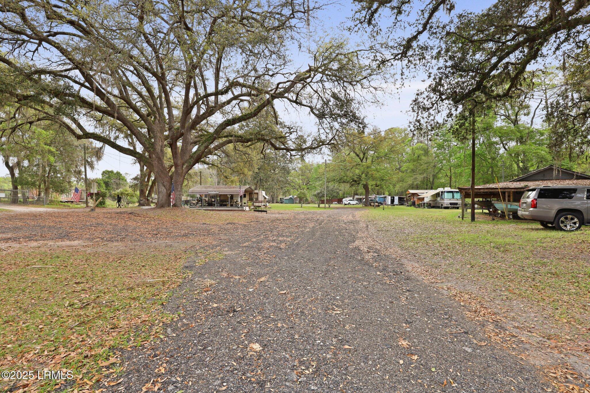 16703 Hendersonville Highway