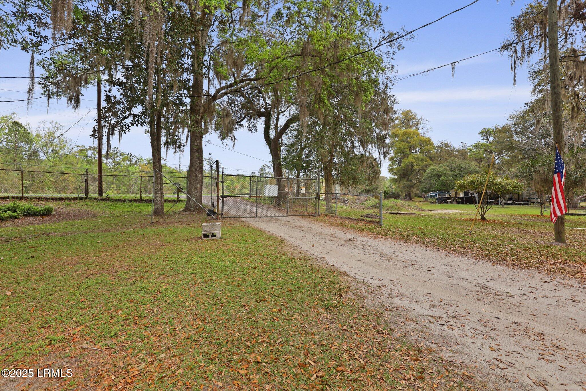 16703 Hendersonville Highway