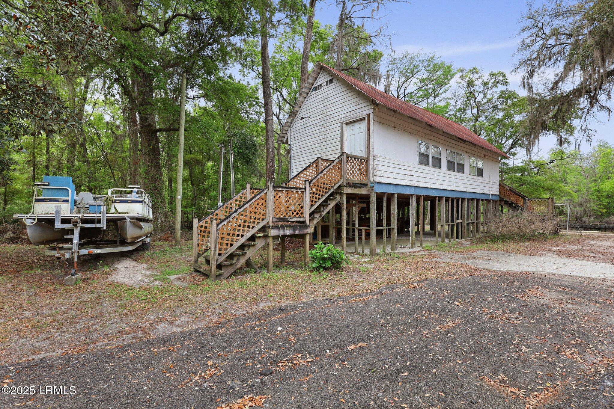 16703 Hendersonville Highway