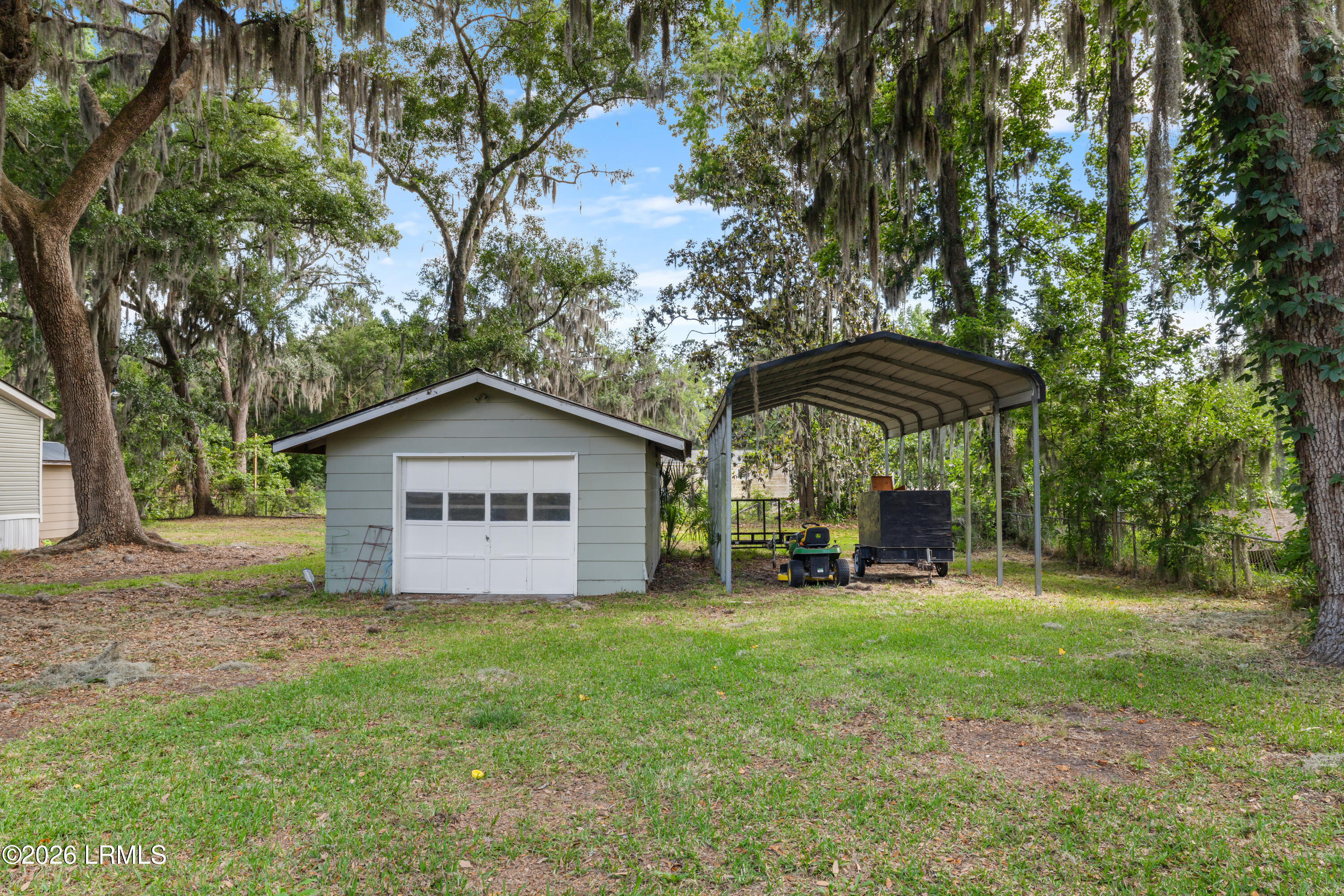 122 Bonaire Circle S
