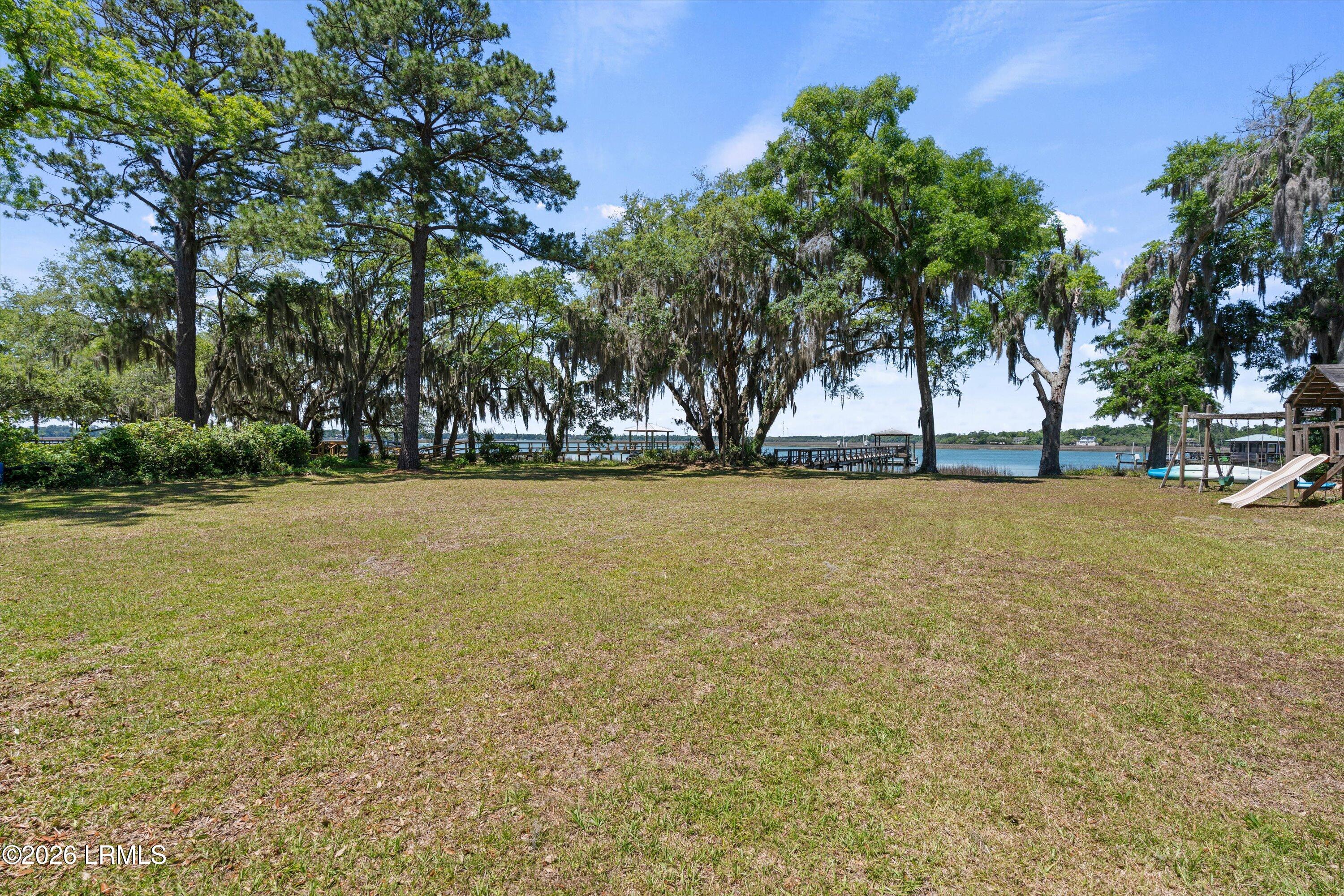 12 Riverfront Place