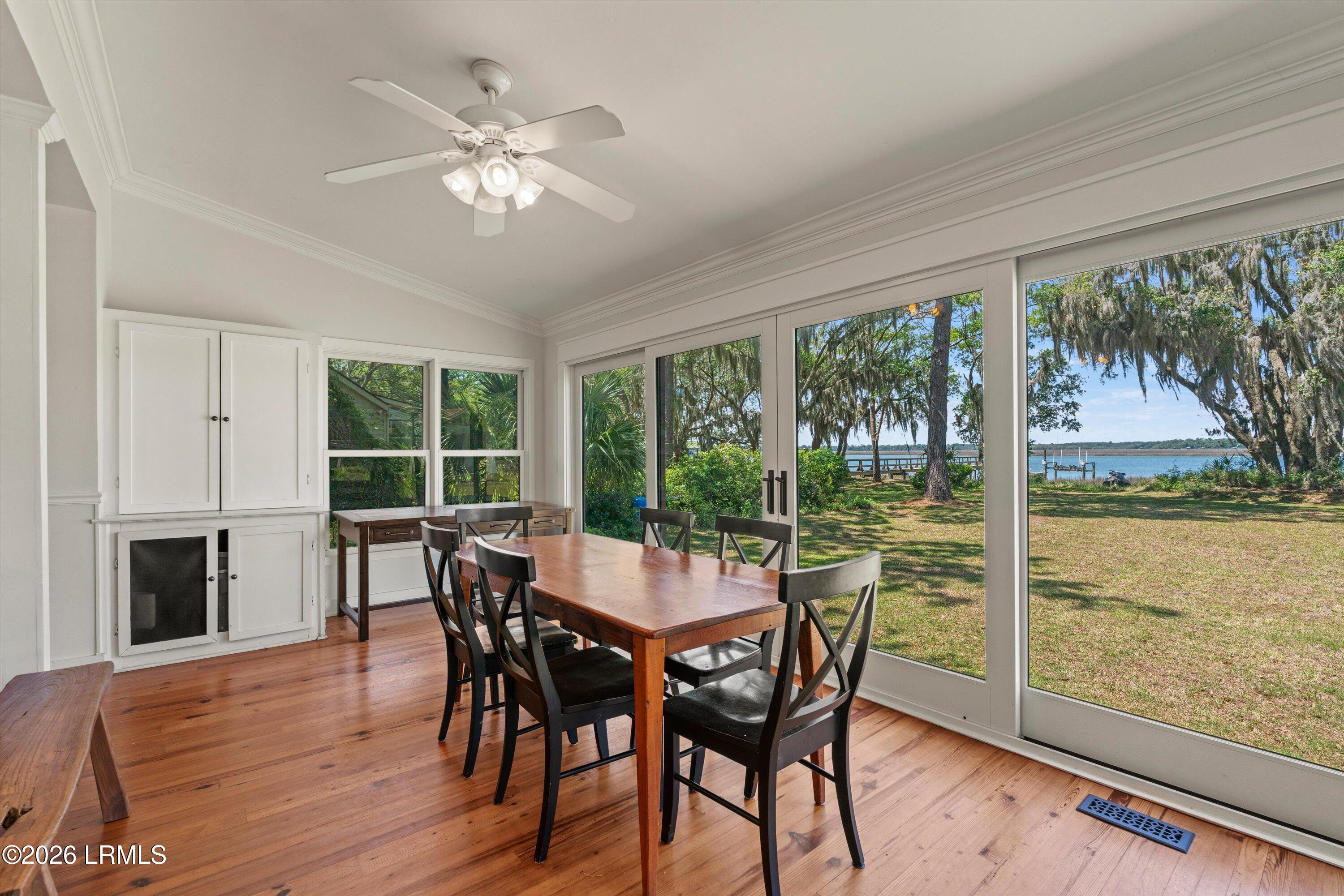 12 Riverfront Place