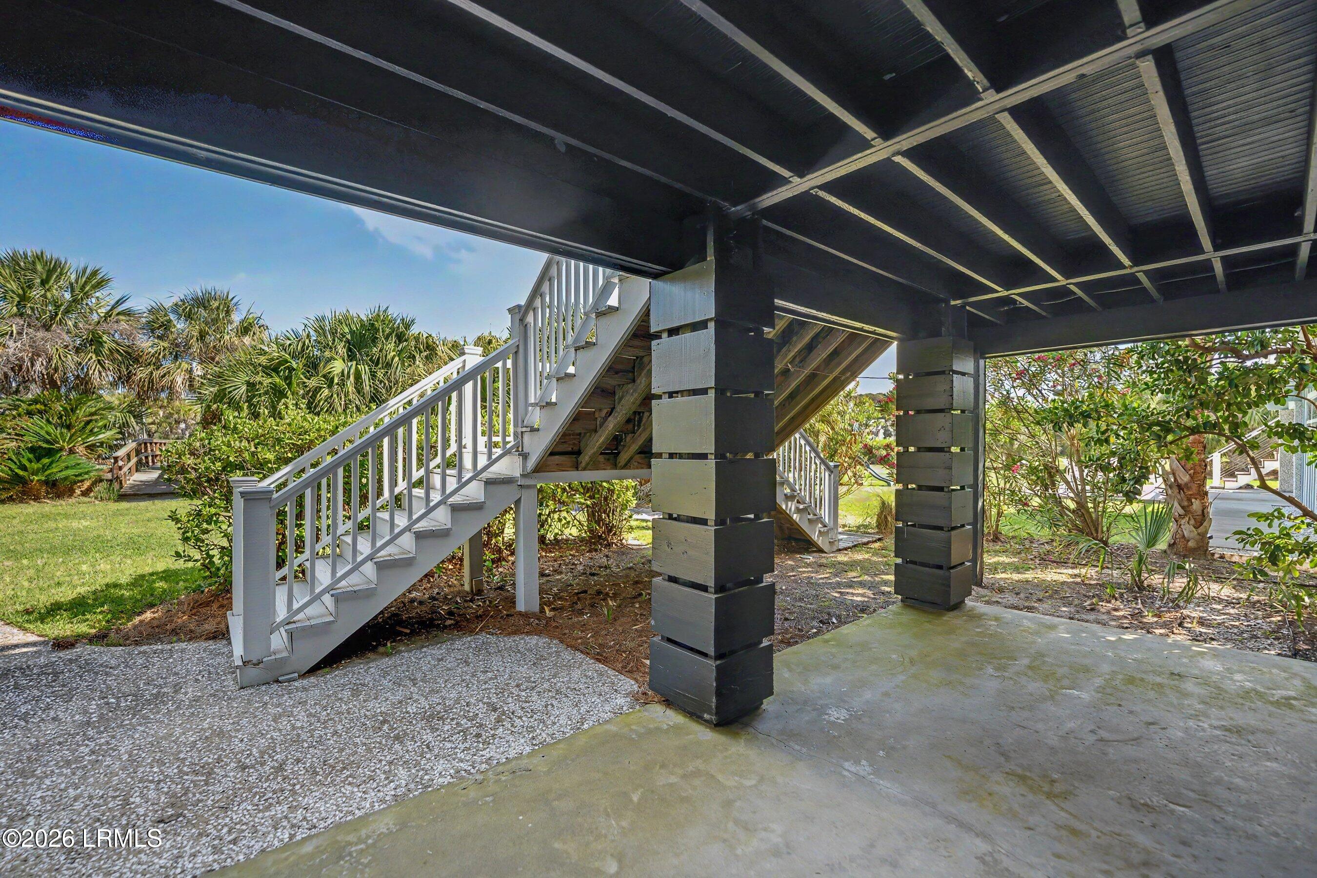 455 Tarpon Boulevard