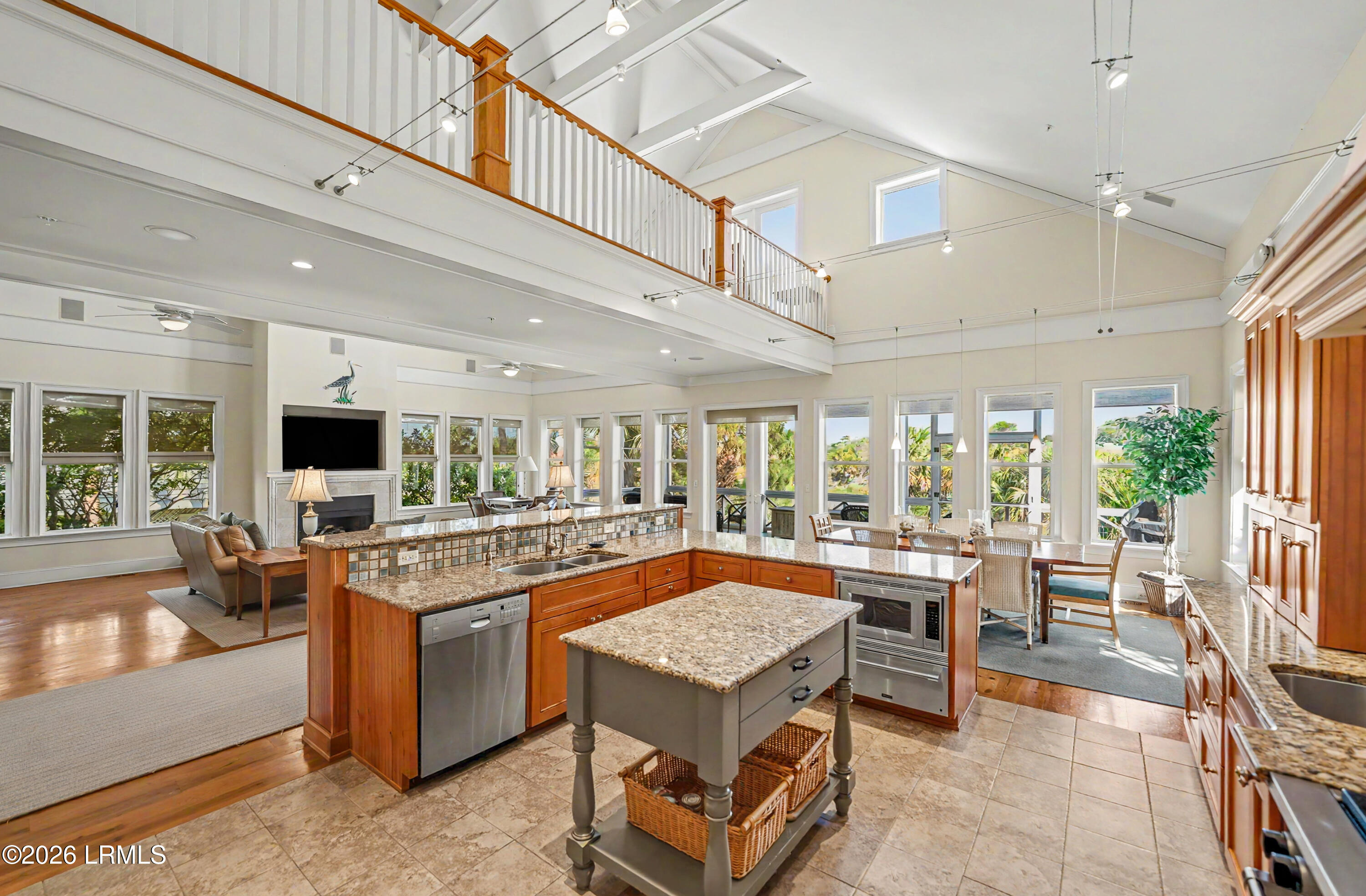 455 Tarpon Boulevard