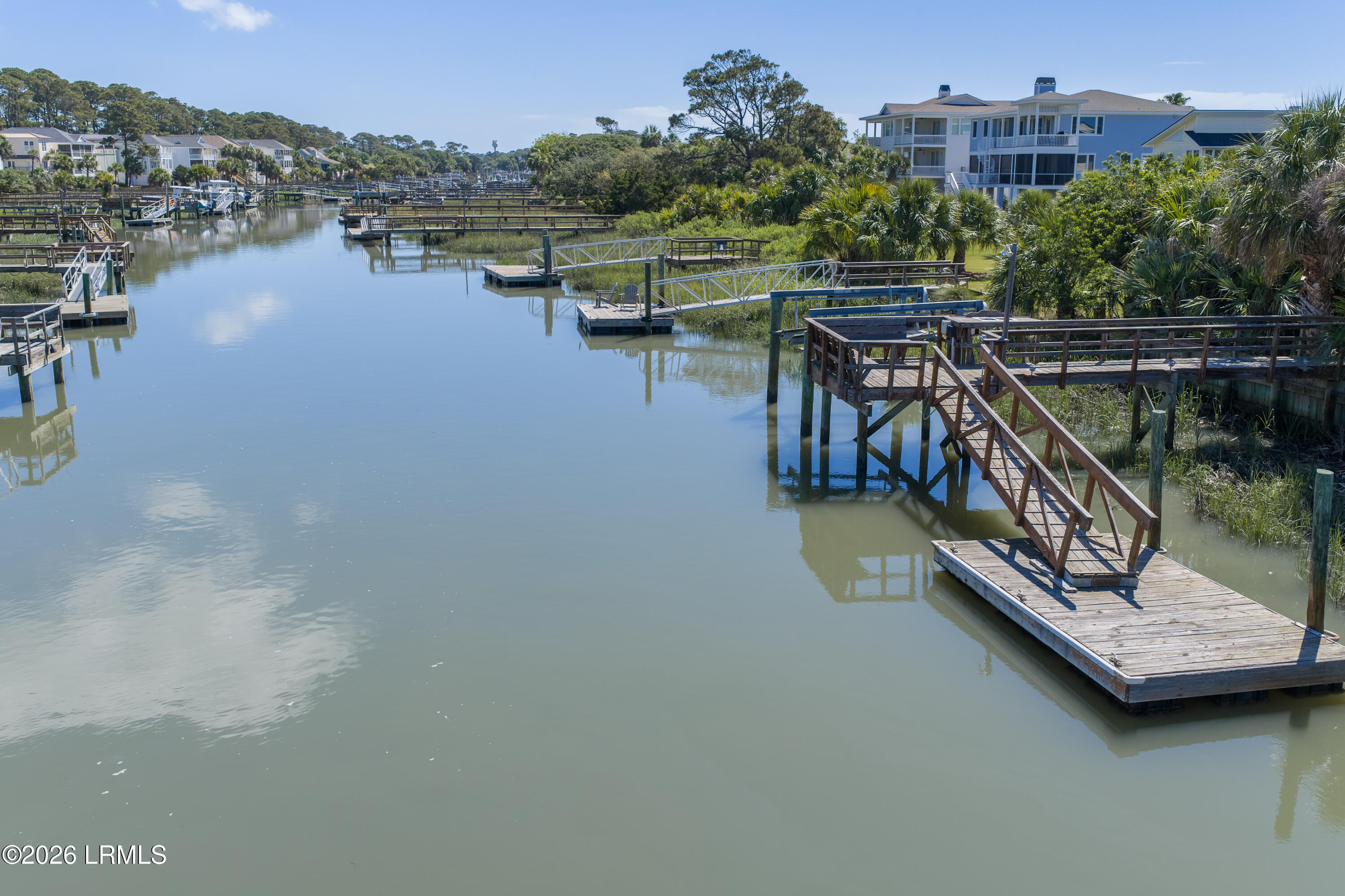 455 Tarpon Boulevard