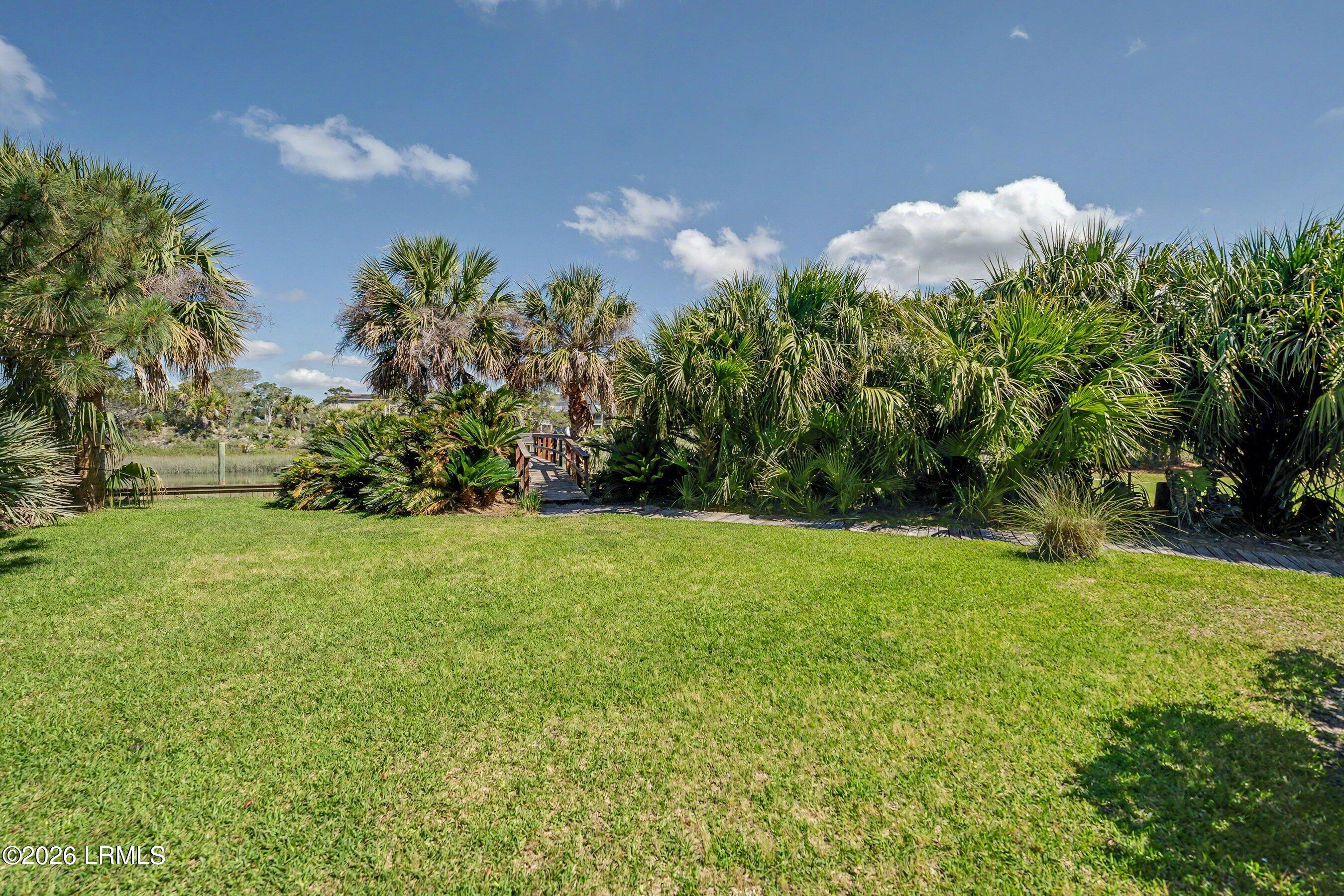 455 Tarpon Boulevard