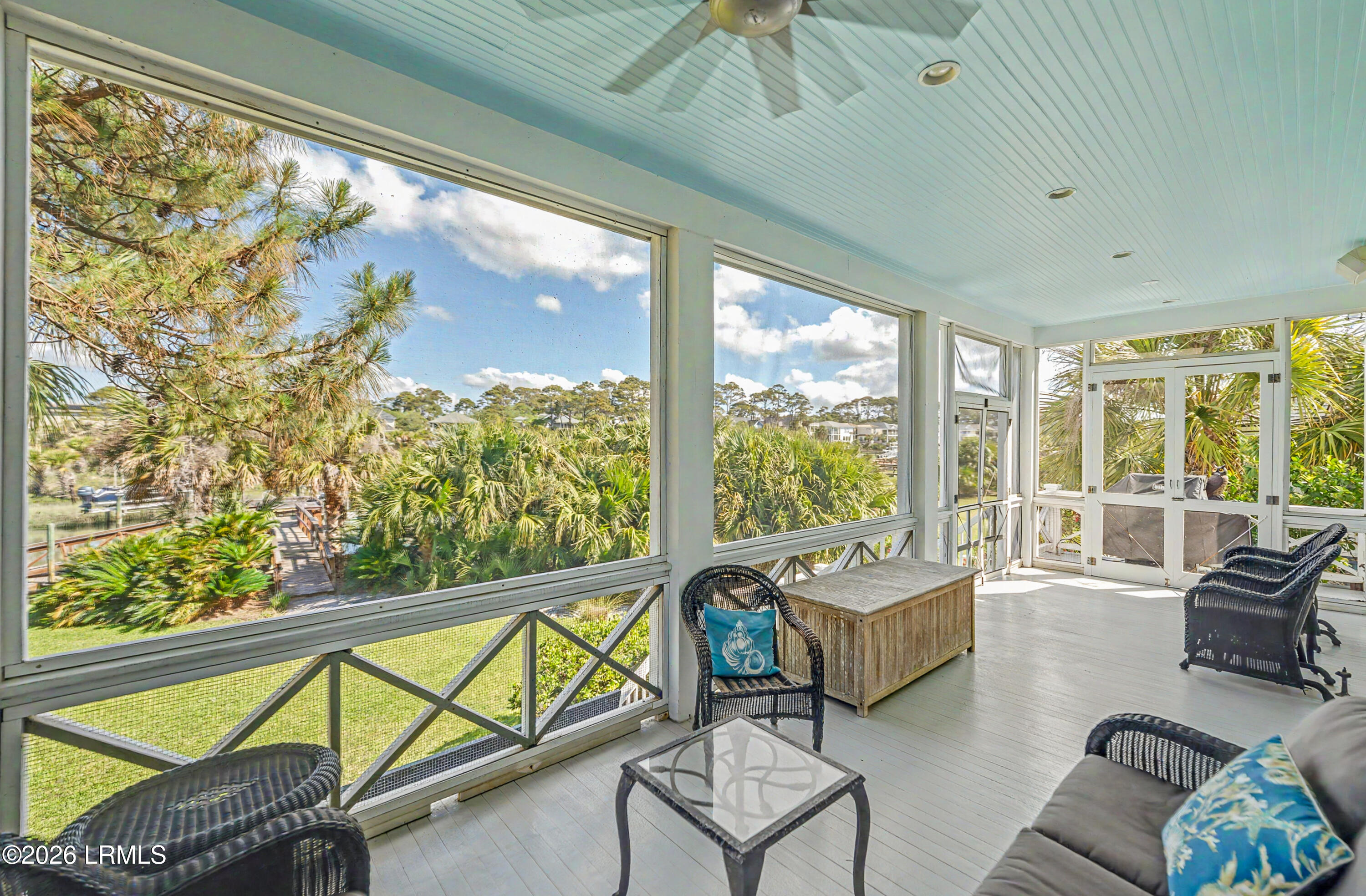 455 Tarpon Boulevard