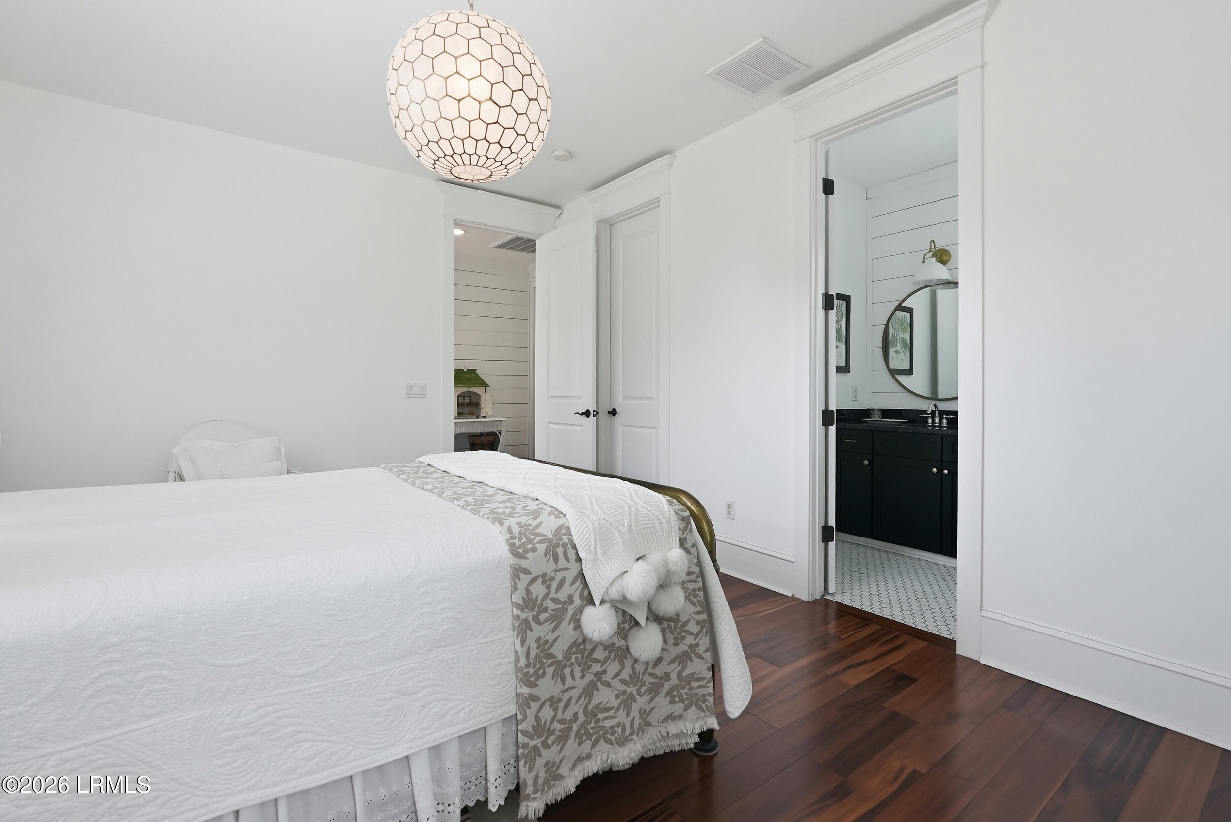 7 Indigo Plantation Road