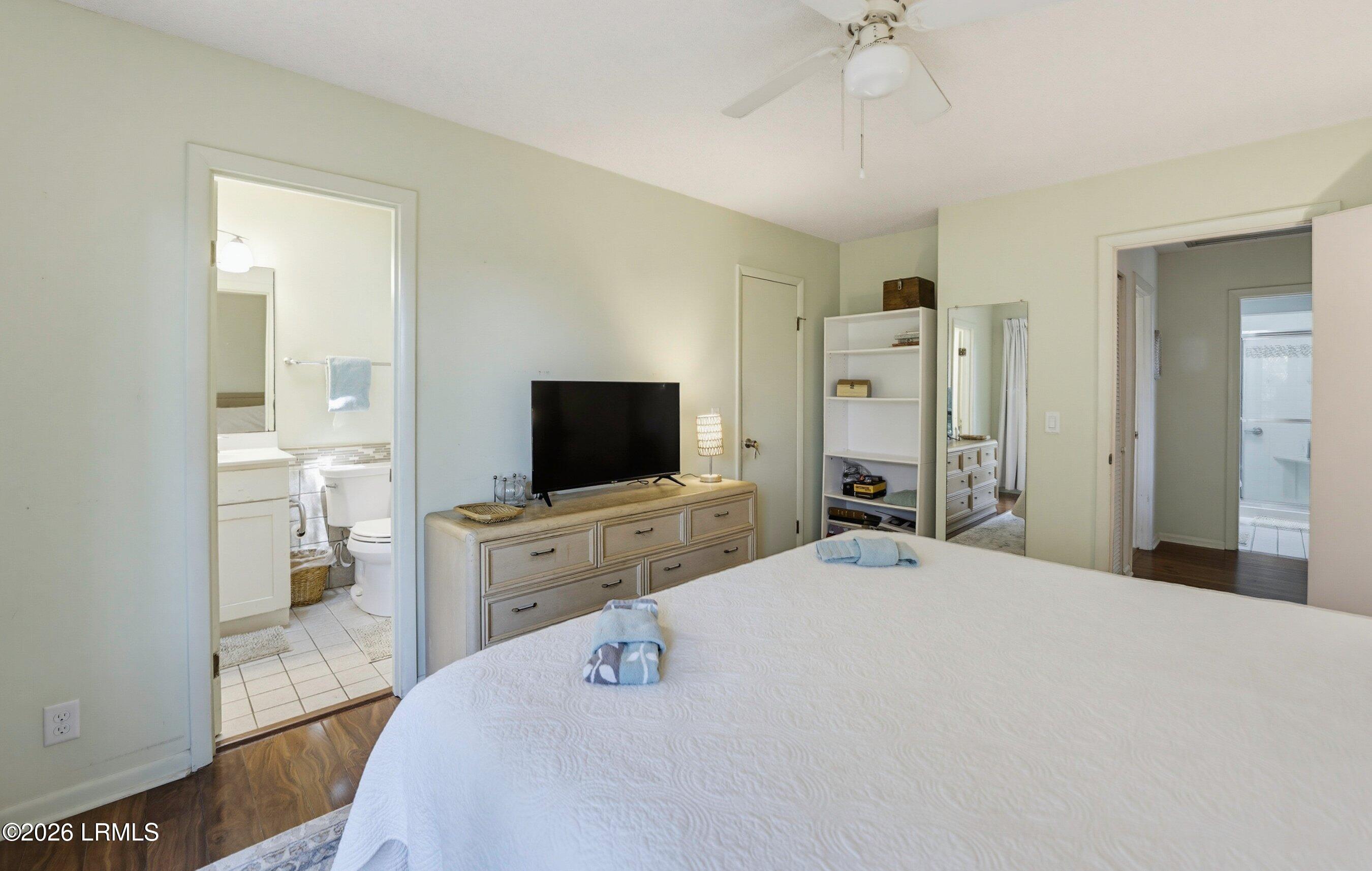 868 Sabal Court