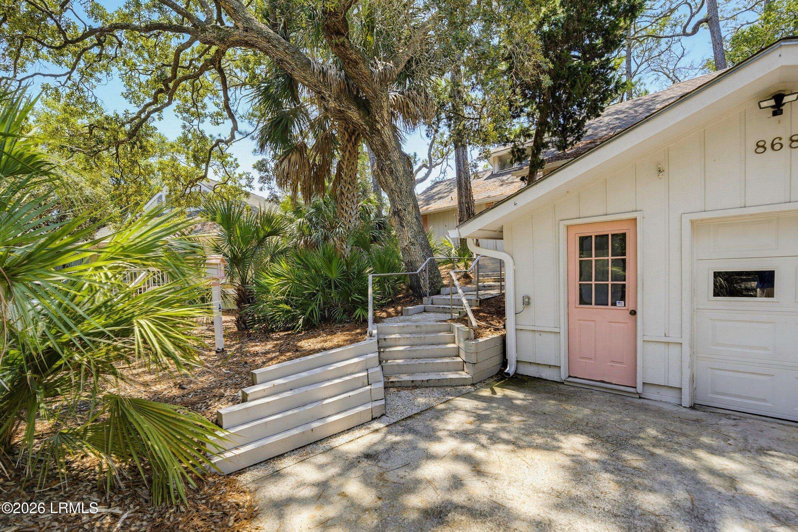 868 Sabal Court
