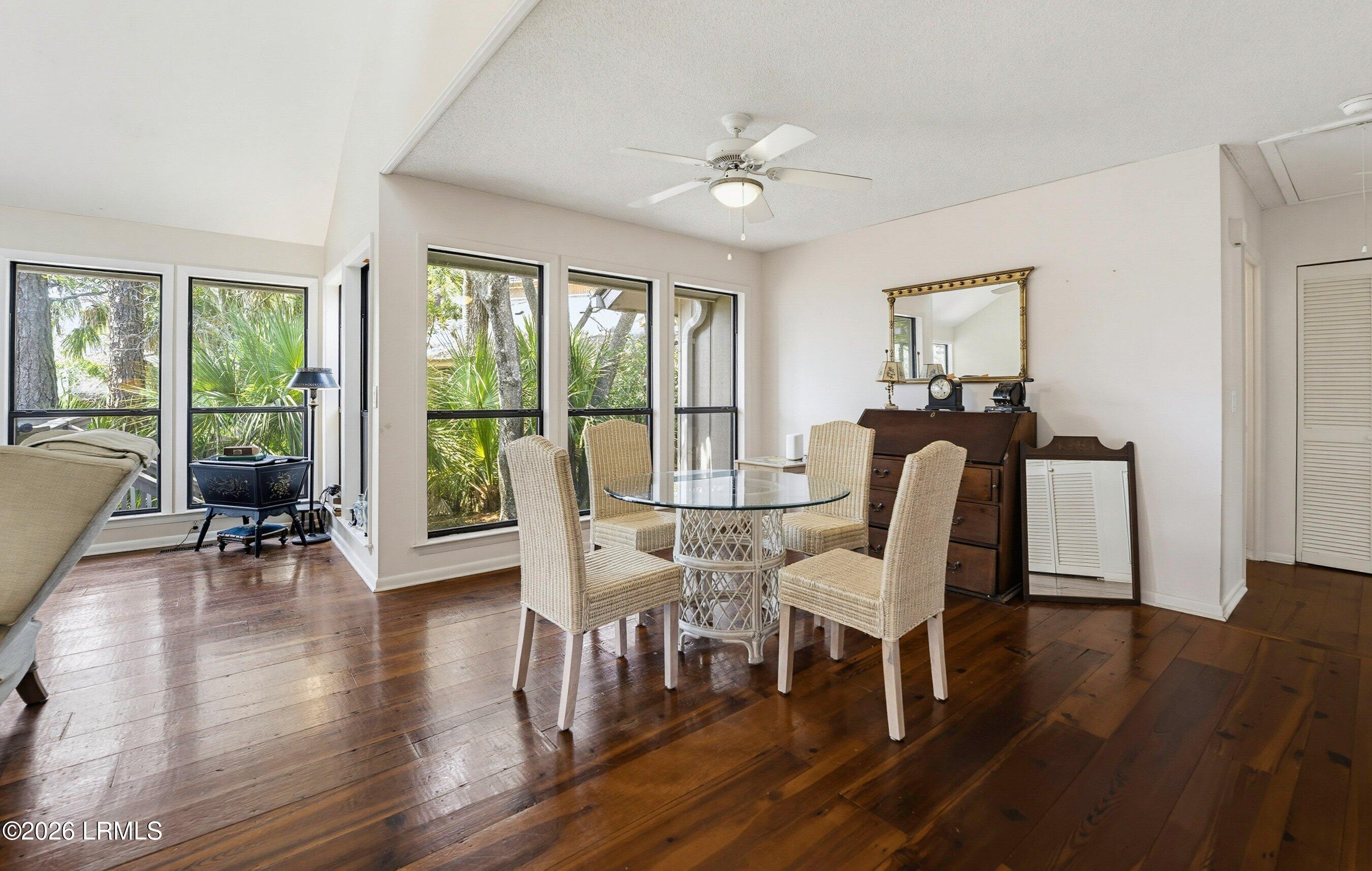 868 Sabal Court
