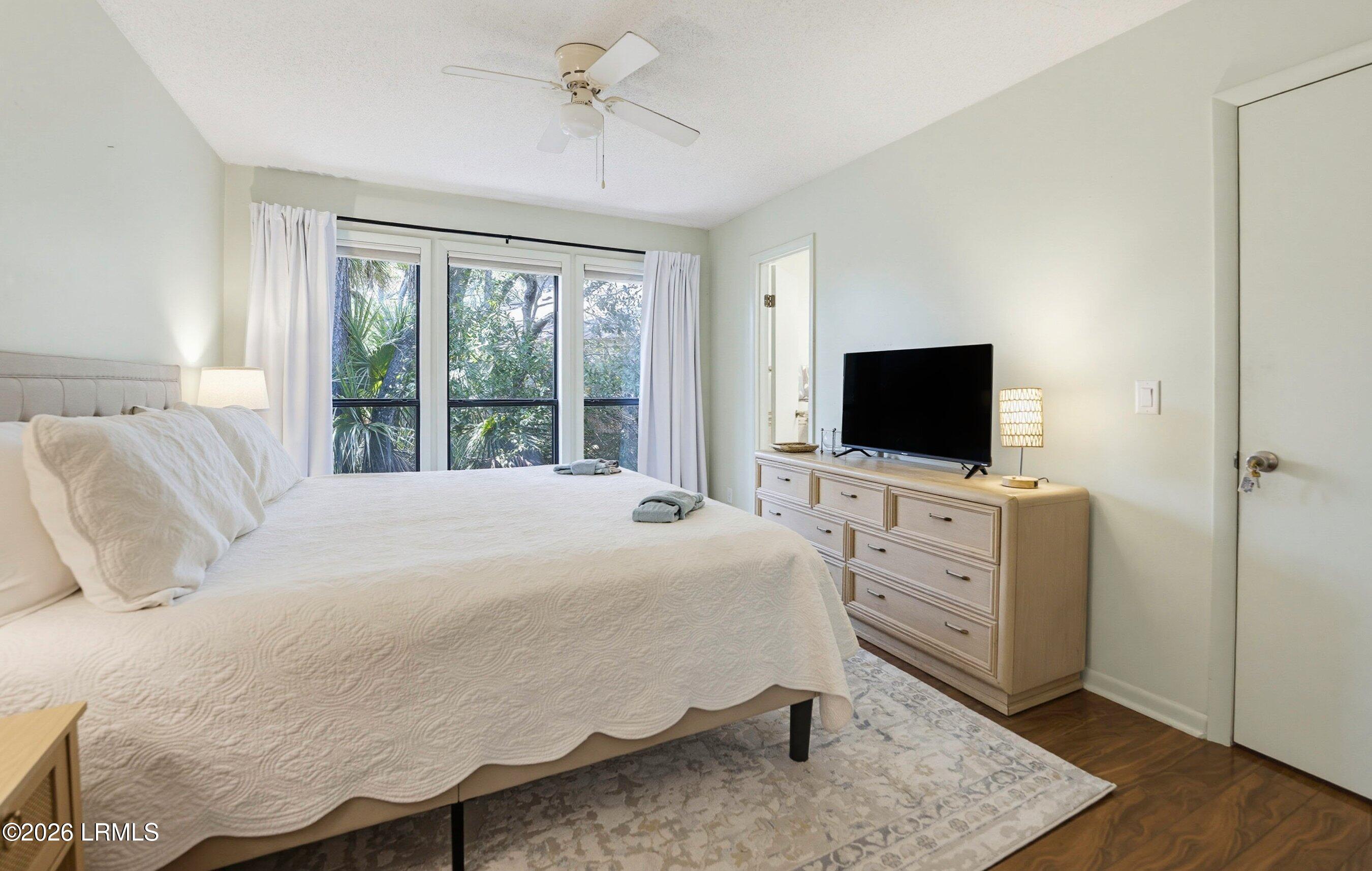 868 Sabal Court