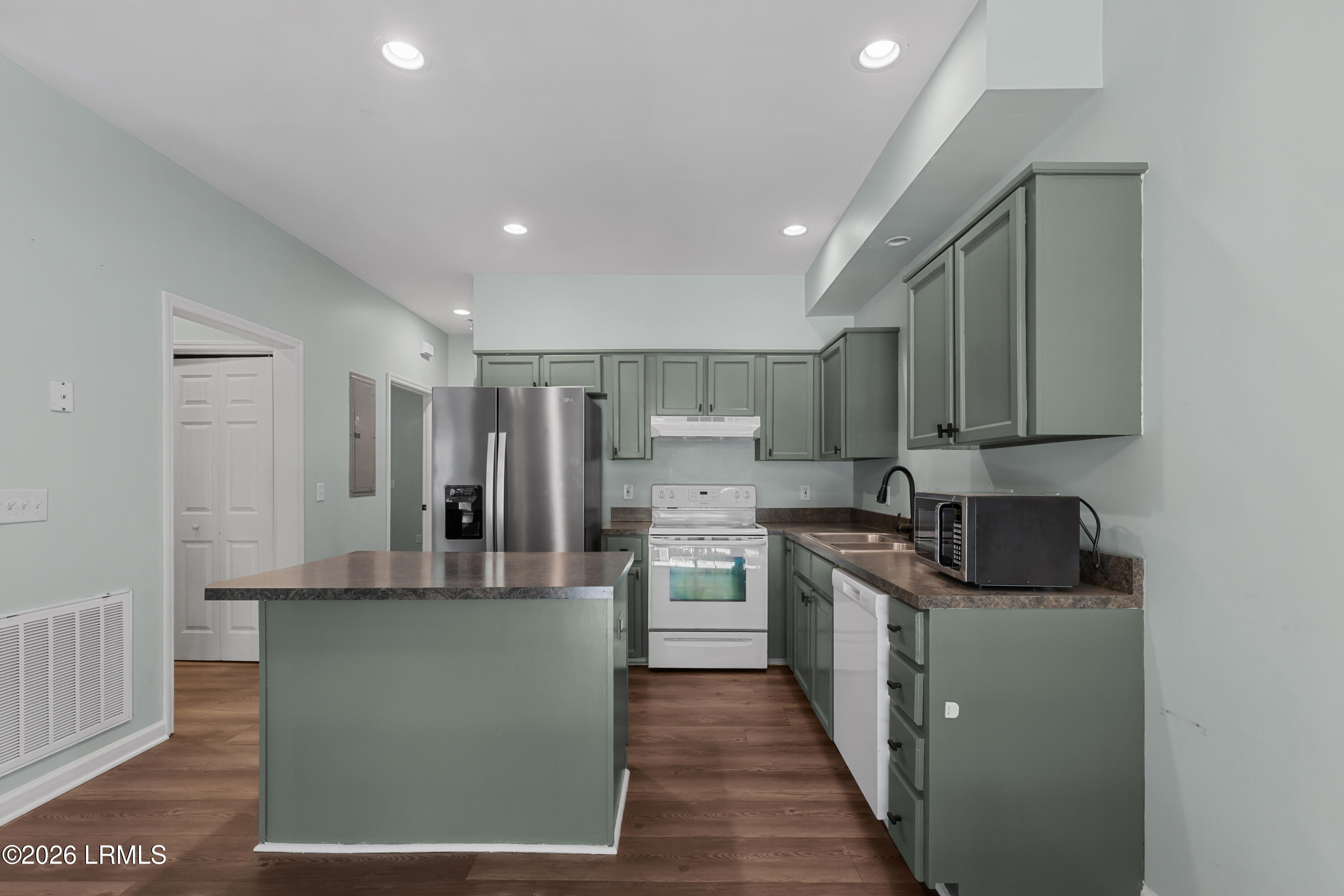 2618 Holmes Drive A