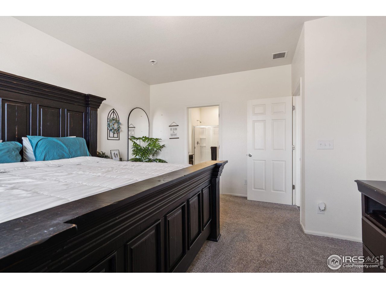 909 Camberly Dr