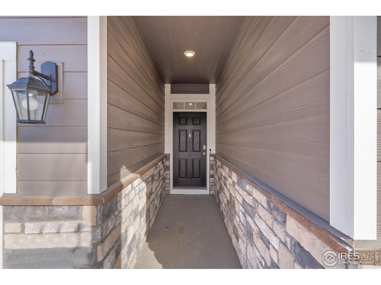 909 Camberly Dr