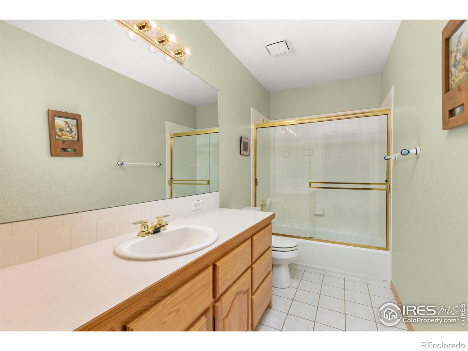 3220 Spring Mountain Court